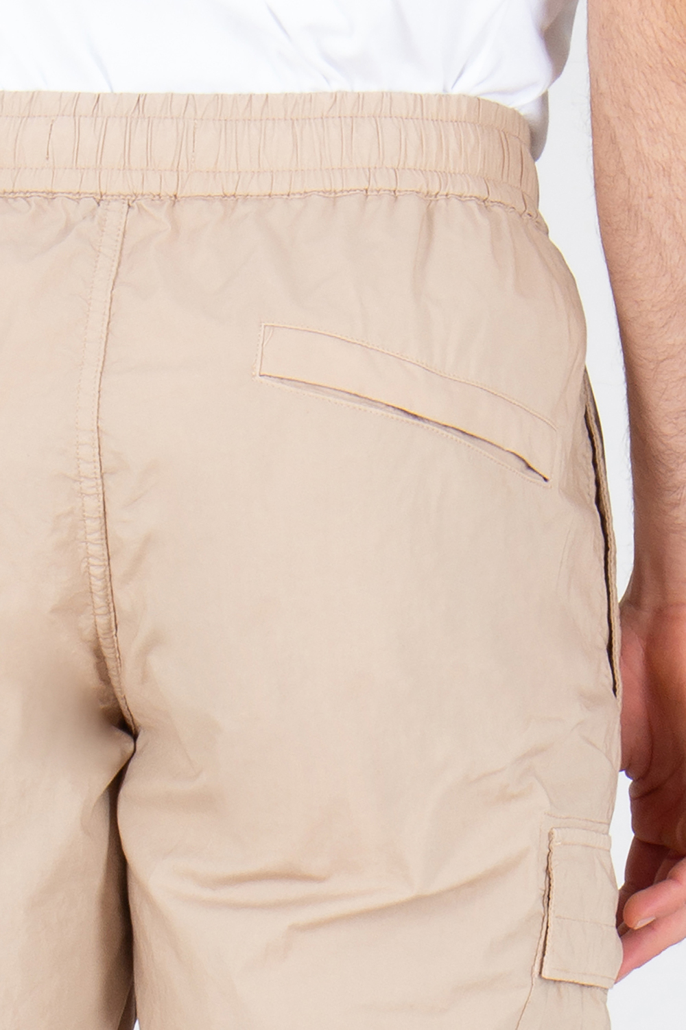 Kurze Hose, Khaki, Erwachsener, Mann, Person
