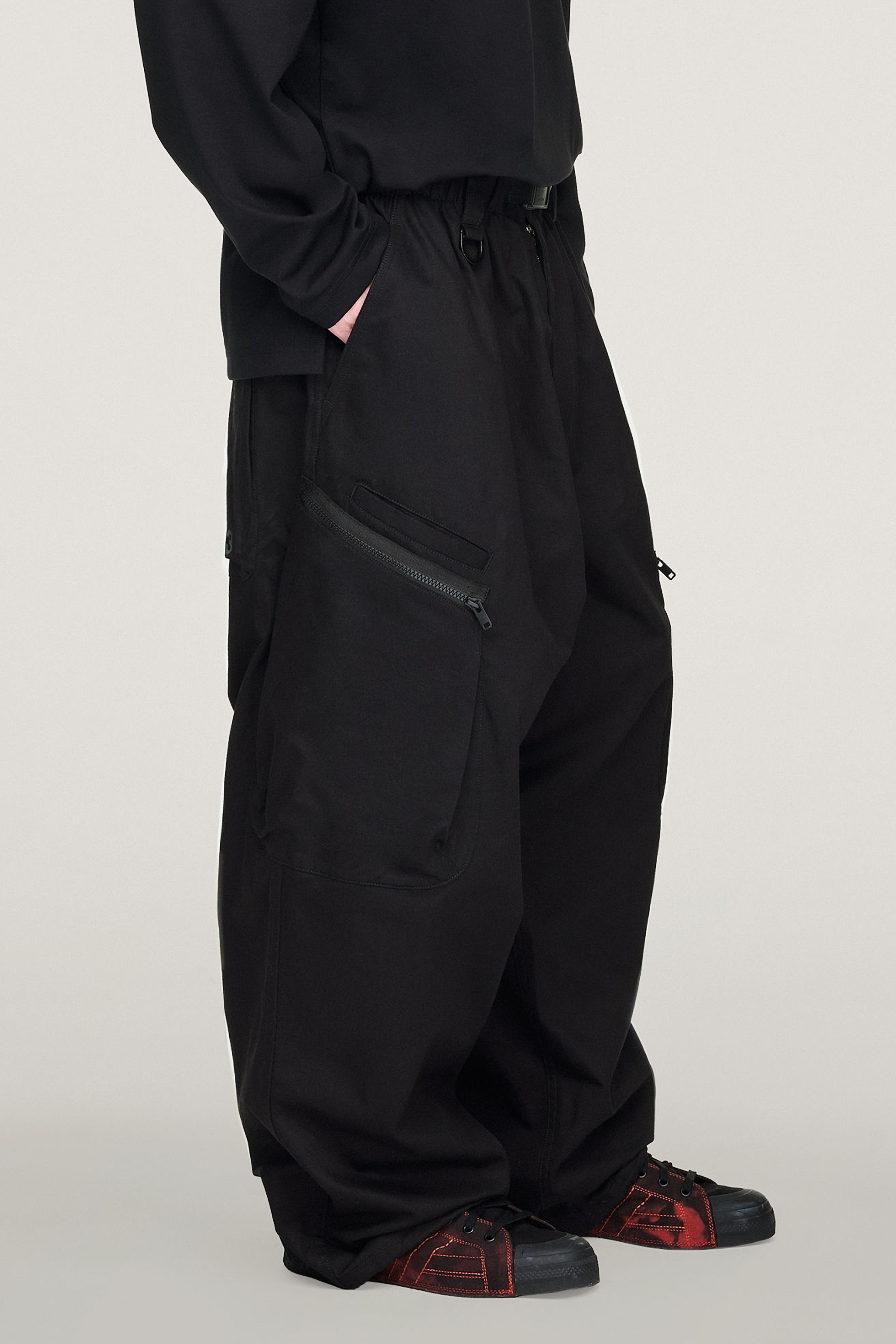 Bekleidung, Hosen, Person, Mantel