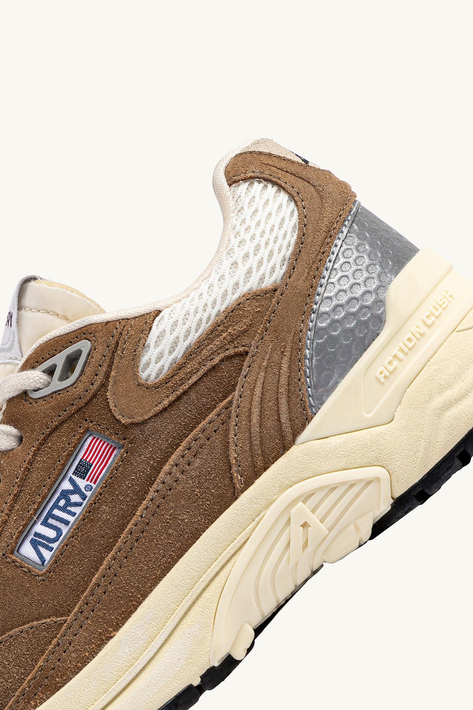 AUTRY Suede & Mesh Sneakers Hyperway Low Bekleidung, Schuhwerk, Schuh, Sneaker