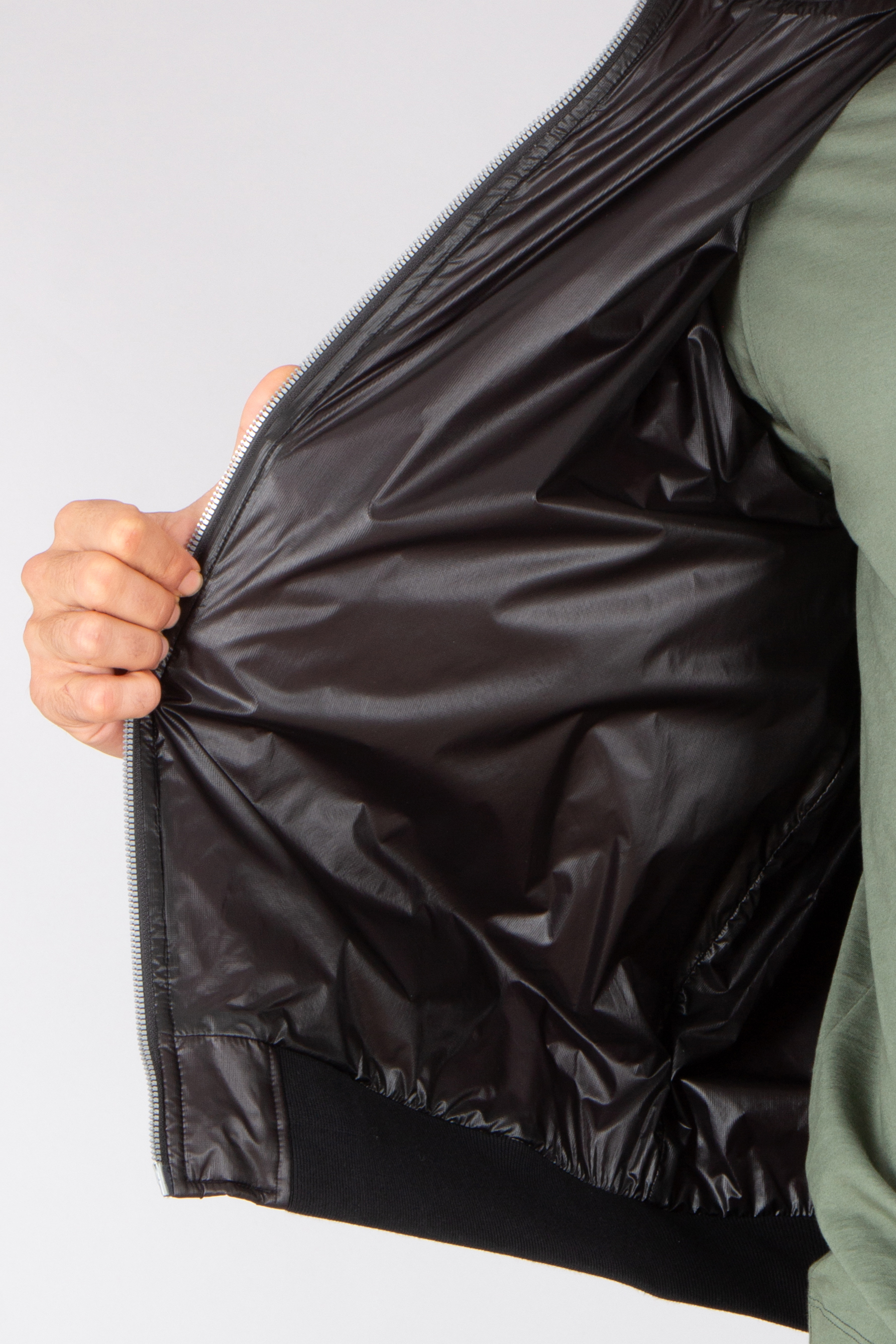 MOOSE KNUCKLES Regular Fit Icon Leaf Quilt Nylon Ripstop Bomber Jacket Bekleidung, Mantel, Jacke, Tasche, Plastik