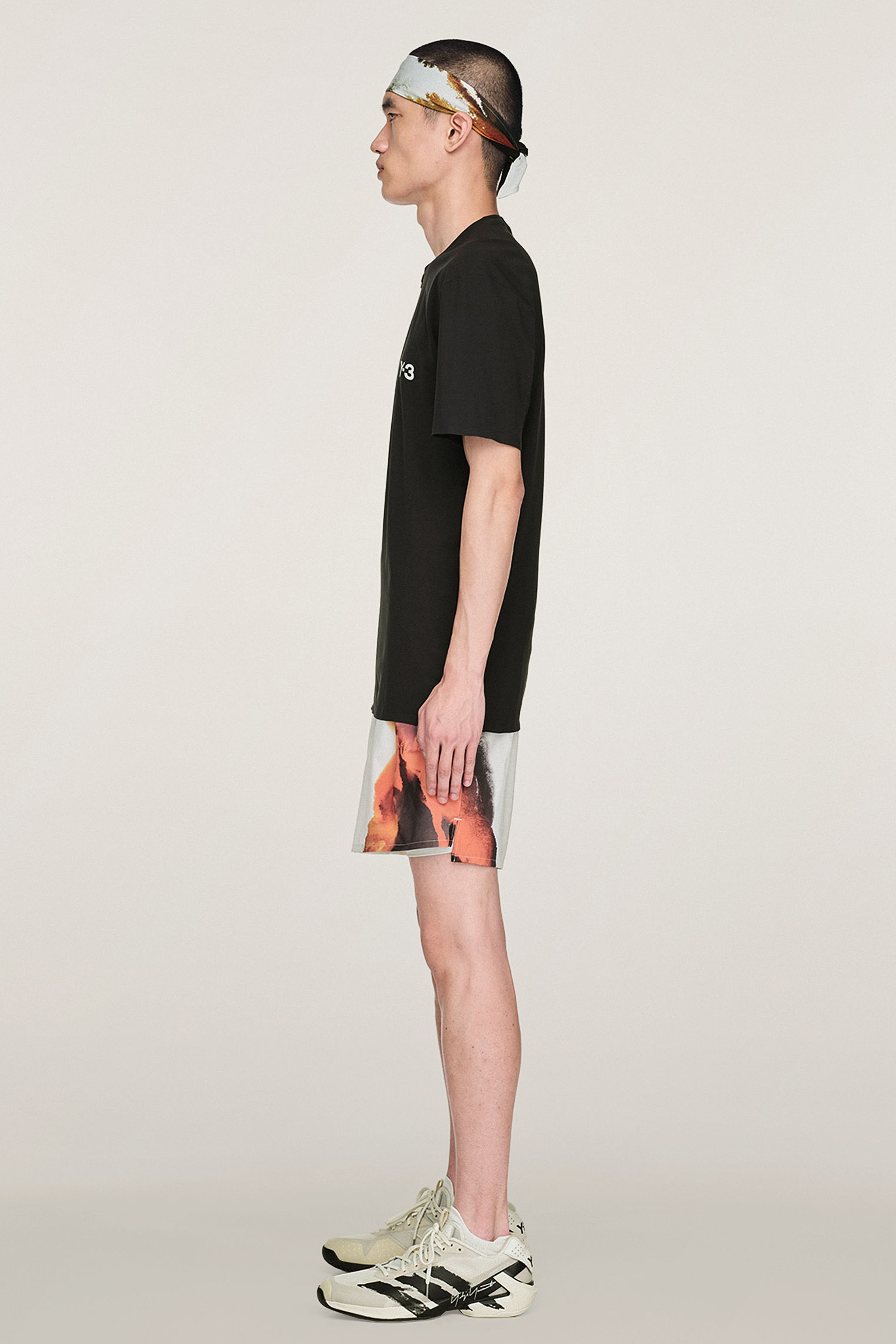 Y-3 Regular Fit Printed Recycled Polyester Stretch Climacool Shorts & Tights Set Kurze Hose, Schuh, Sneaker, Person, Jugendlich
