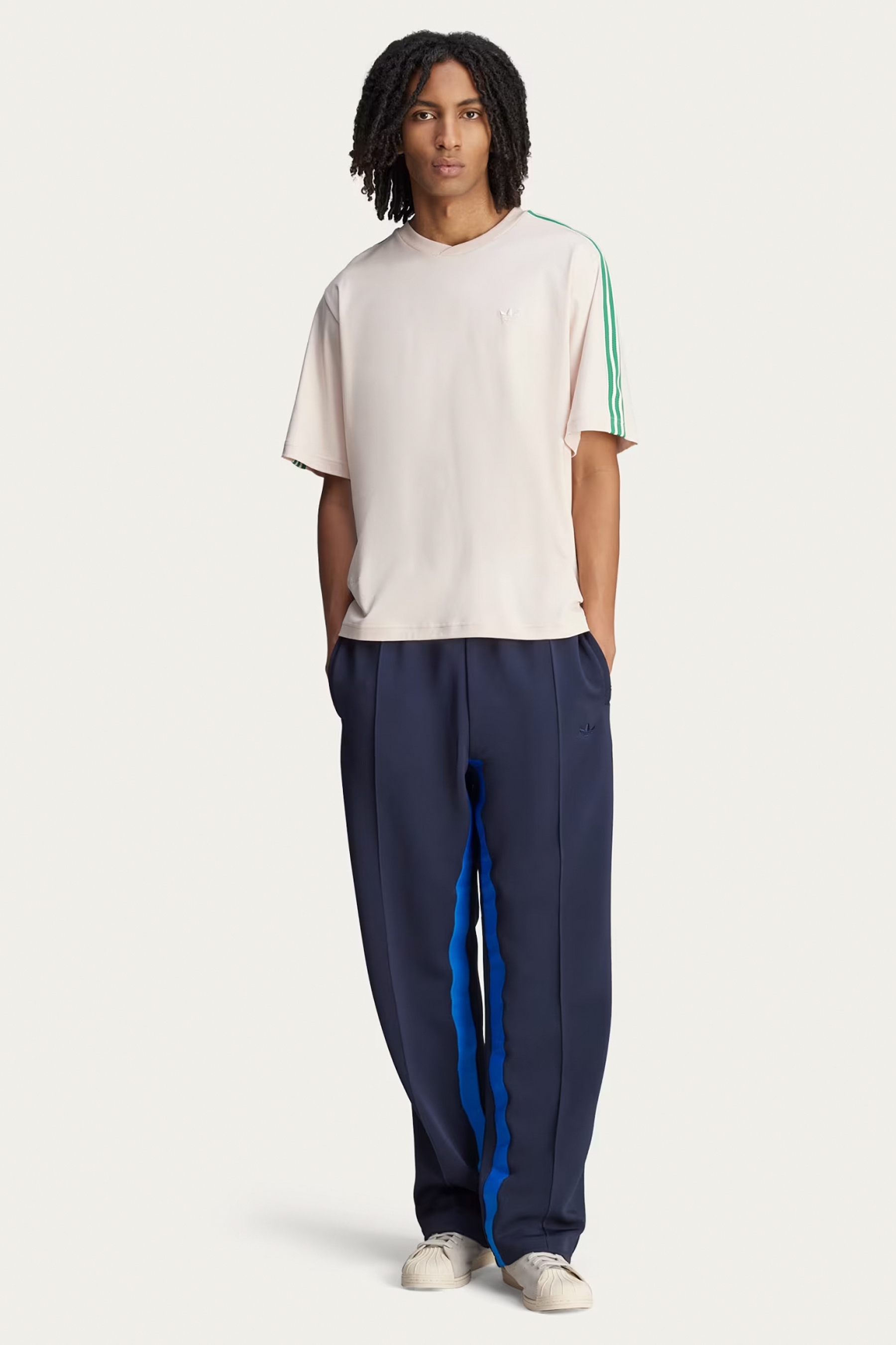 Bekleidung, Hosen, T-shirt, Person