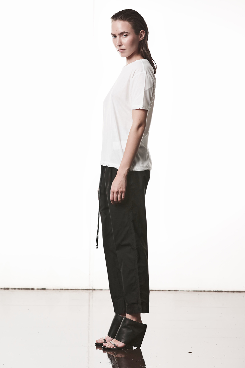 Bluse, Hosen, Person, Stehend, Sandale