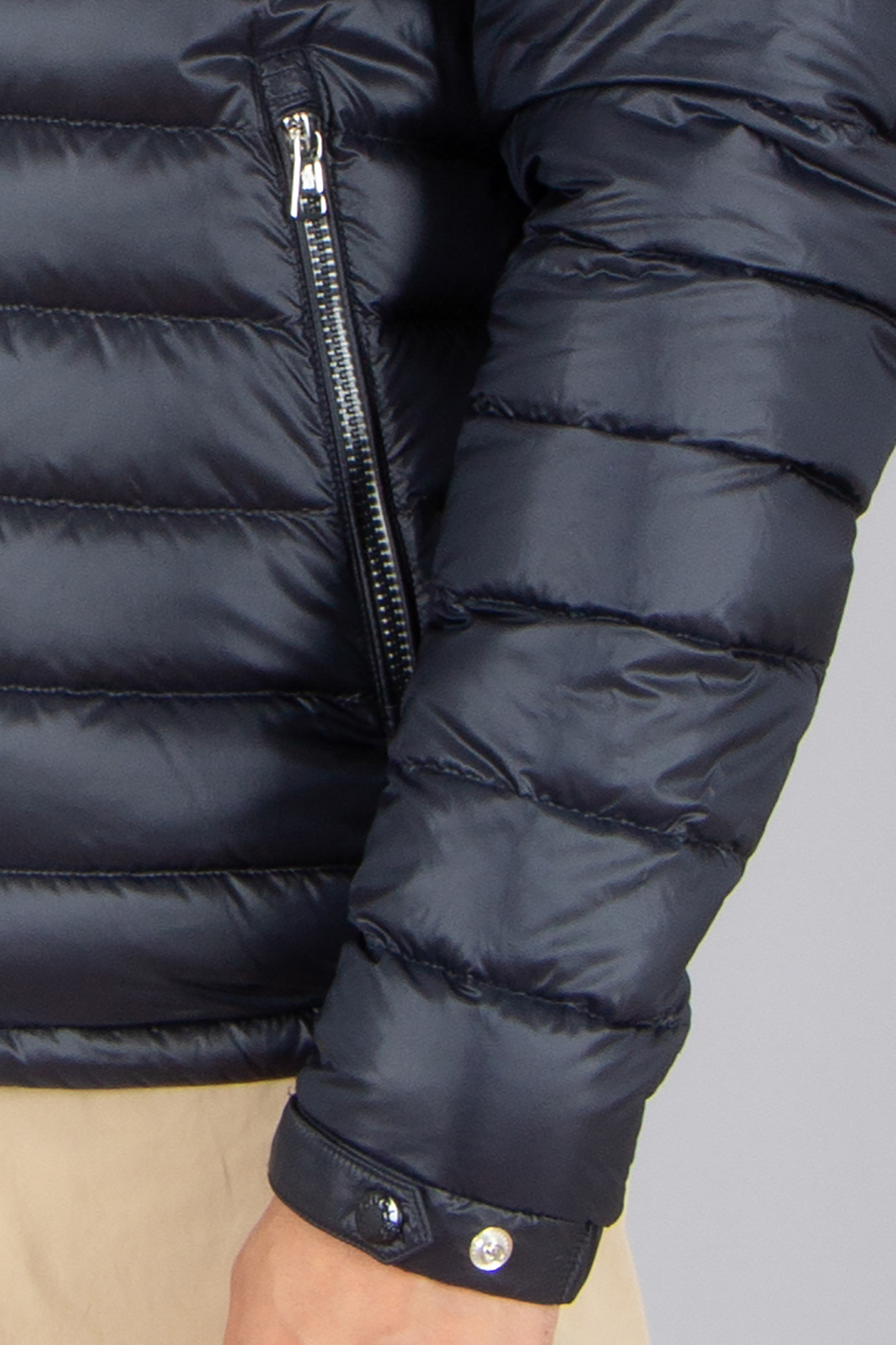 MONCLER Arnique Regular Fit Recycled Longue Saison Down Jacket Bekleidung, Mantel, Jacke, Kurze Hose