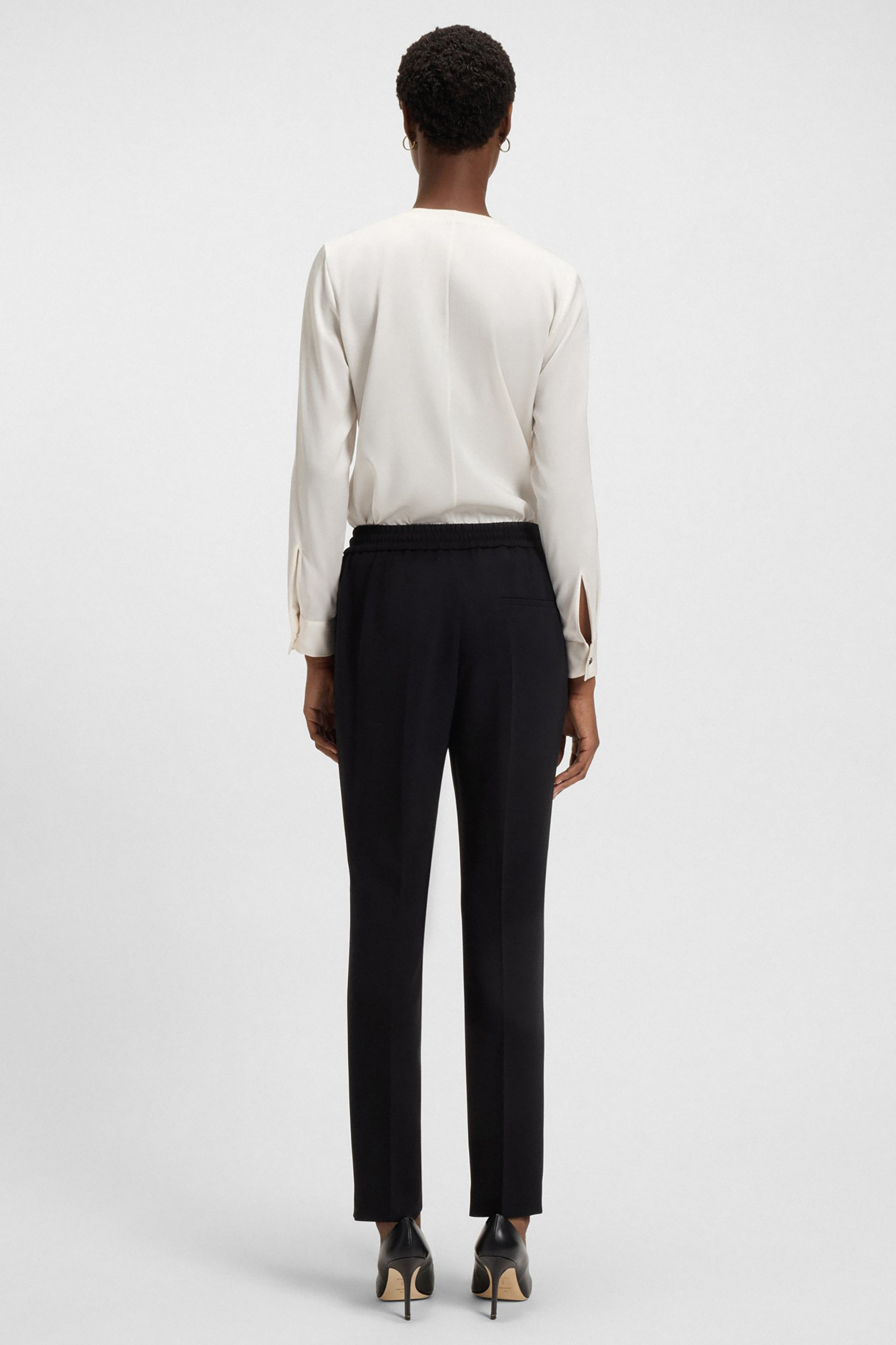 BOSS Regular Fit Japanese Crepe Pants Tariyanah Hosen, Hemd, Formelle Kleidung, Anzug, Person
