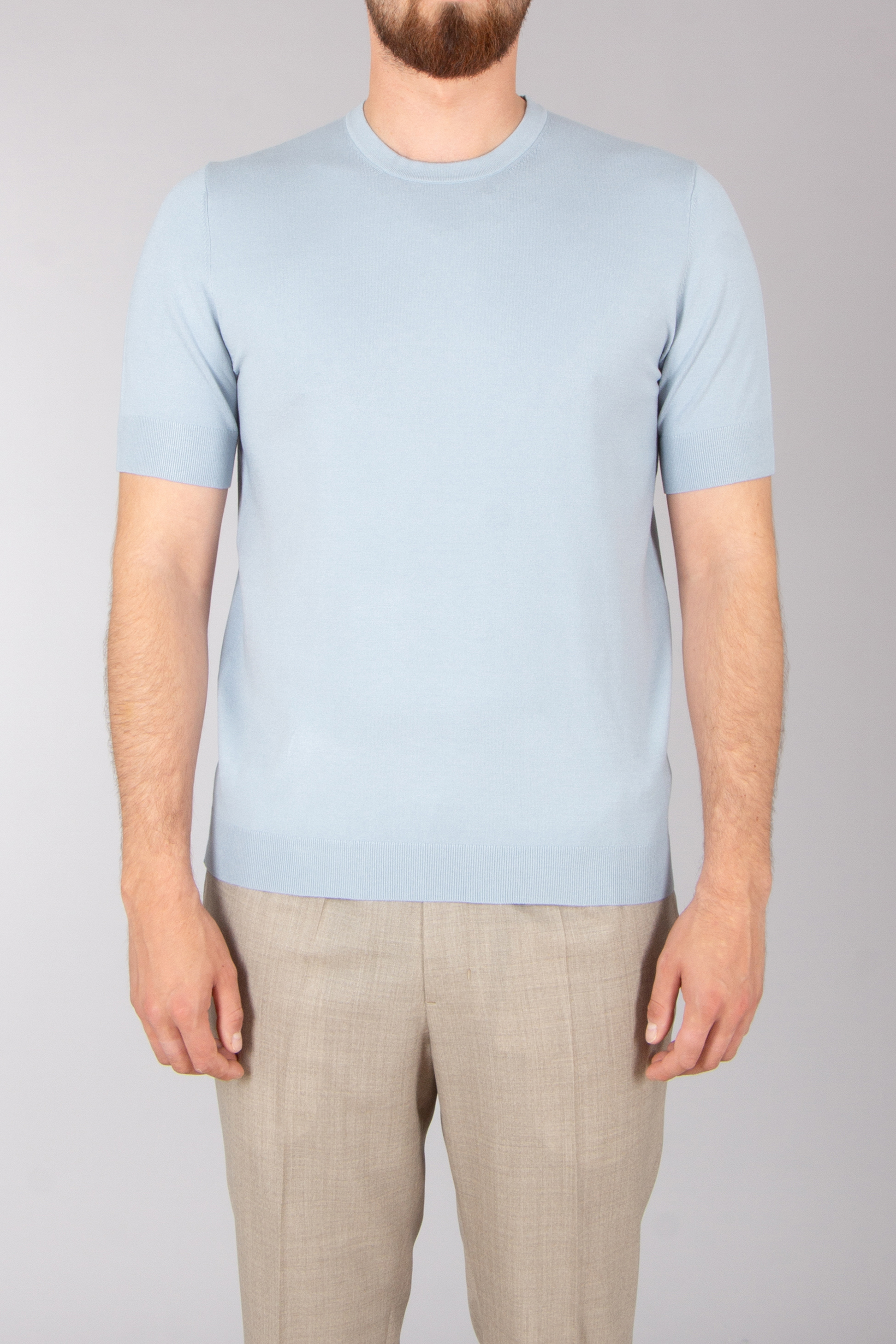Bekleidung, T-shirt, Ärmel, Langer Ärmel