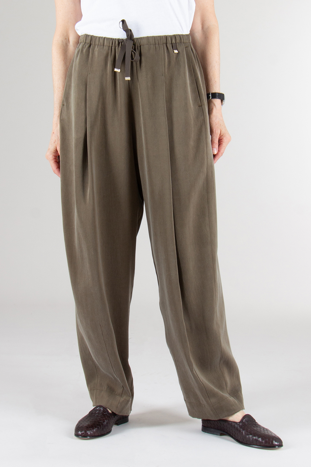 HERNO Relaxed Fit Pleated Lyocell Trousers