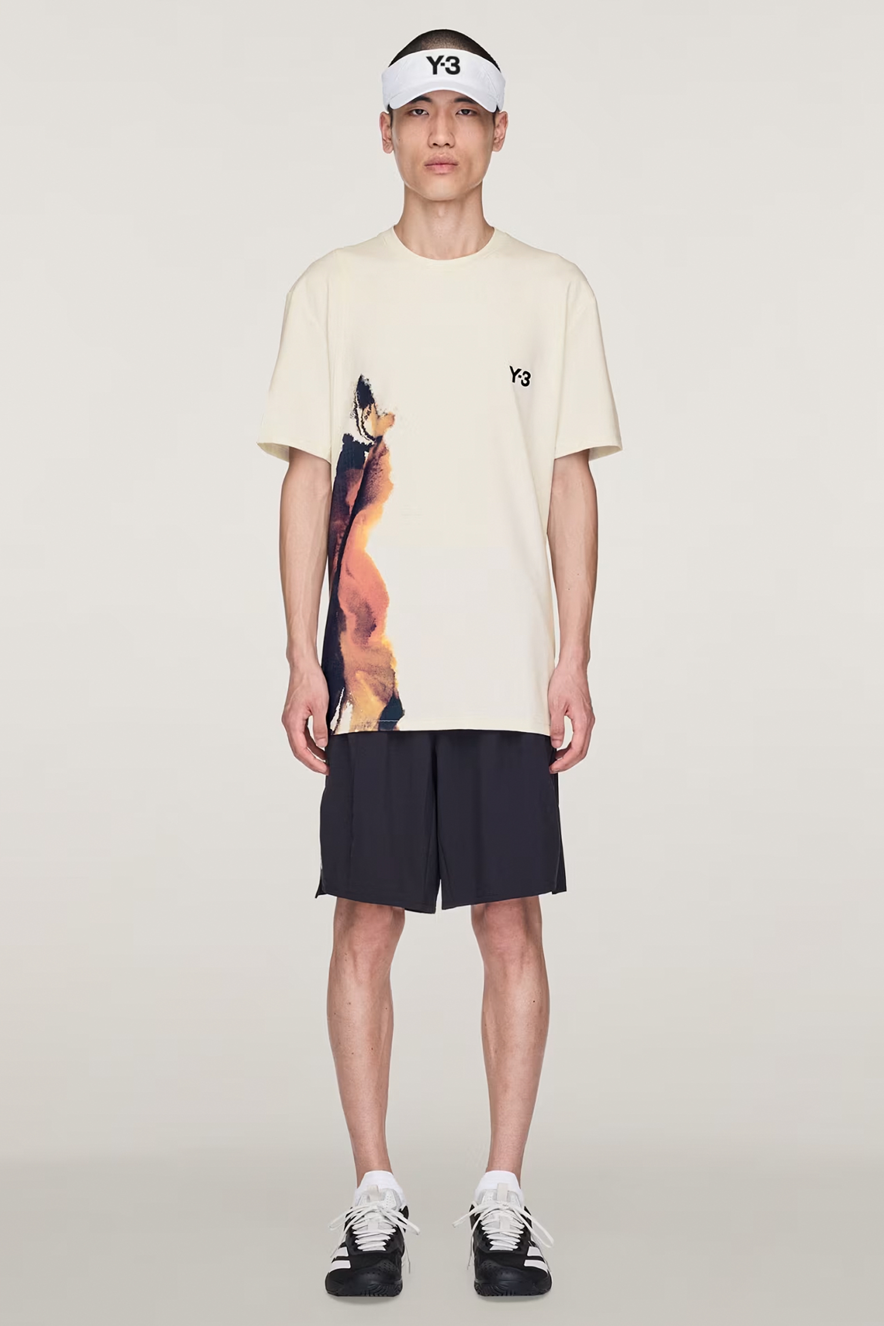 Y-3 Regular Fit Recycled Polyester Stretch Climacool Tennis Pro Ergo Shorts Kurze Hose, T-shirt, Rock, Person, Strandmode