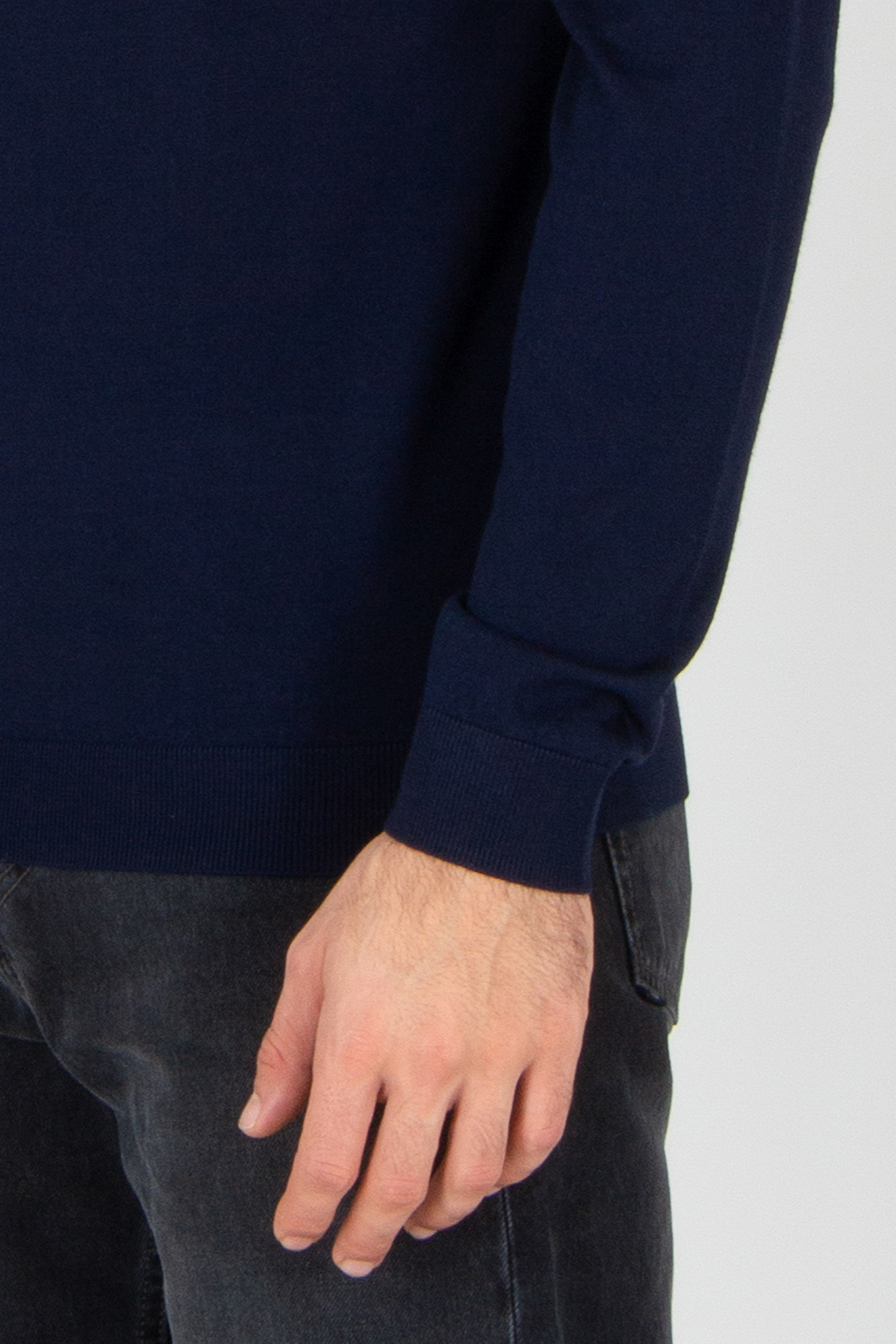 Langarm, Erwachsener, Männlich, Mann, Person