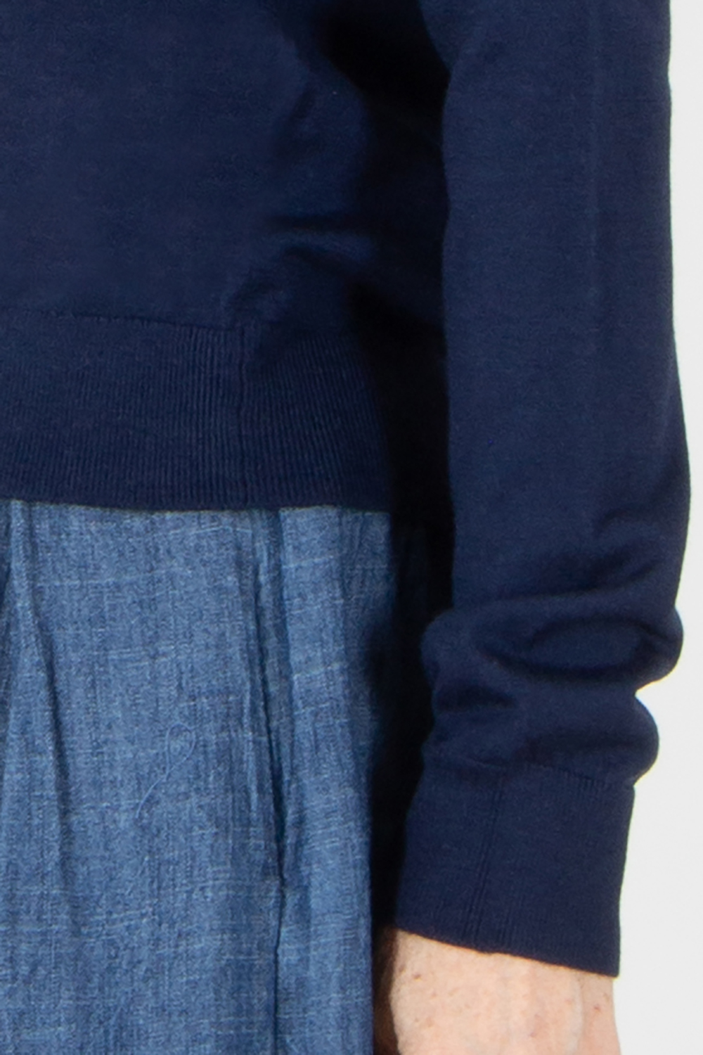 0039 ITALY Regular Fit Wool Cardigan Giulia