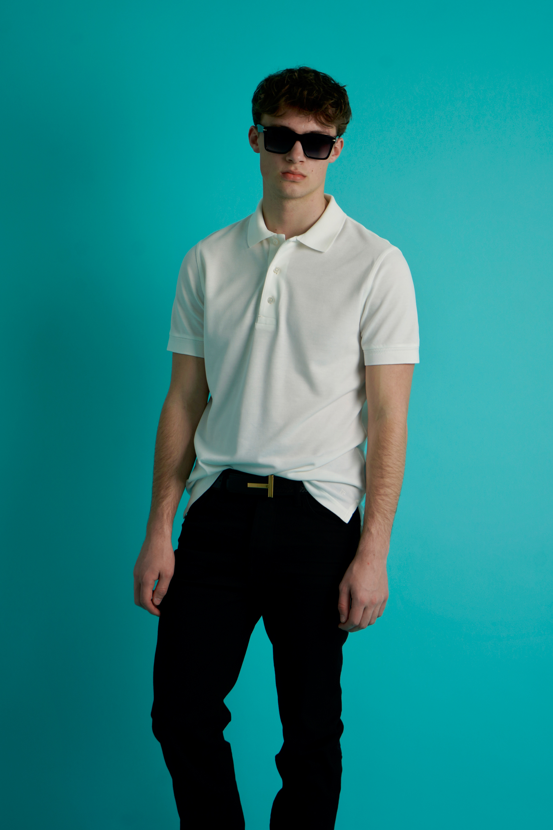 Hemd, Bluse, Hosen, Person, Sonnenbrille