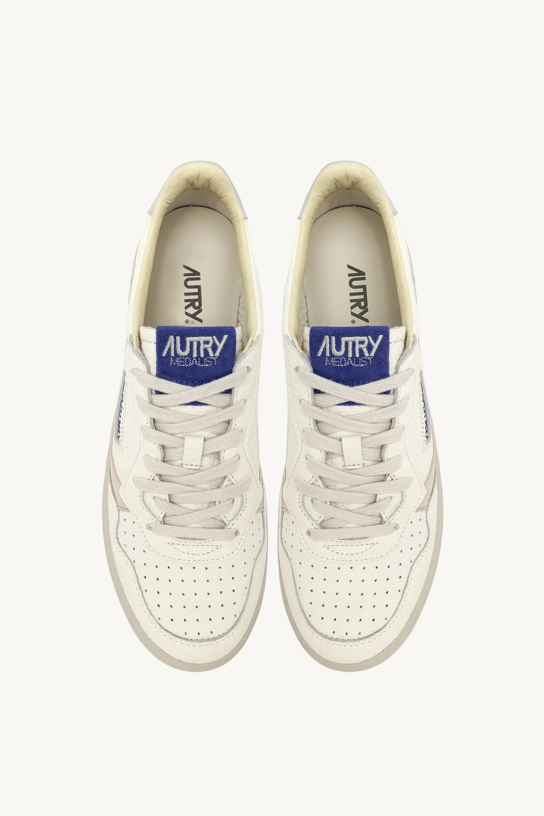 AUTRY Pebbled Leather Sneakers Medalist Low AUTRY Pebbled Leather Sneakers Medalist Low