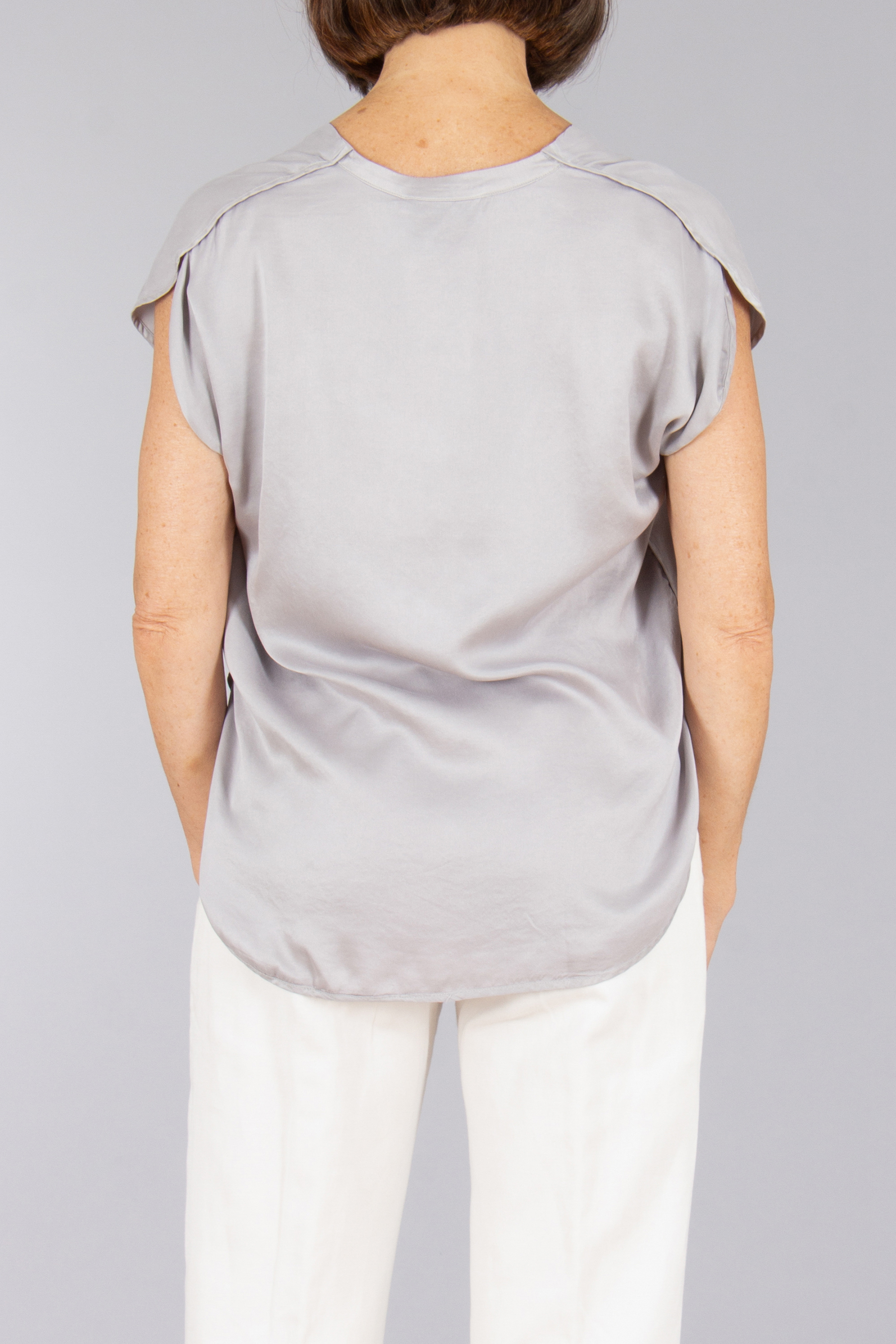 0039 ITALY Relaxed Fit Silk Sleeveless Blouse Peggy Bluse, T-shirt, Leinen, Mann, Person