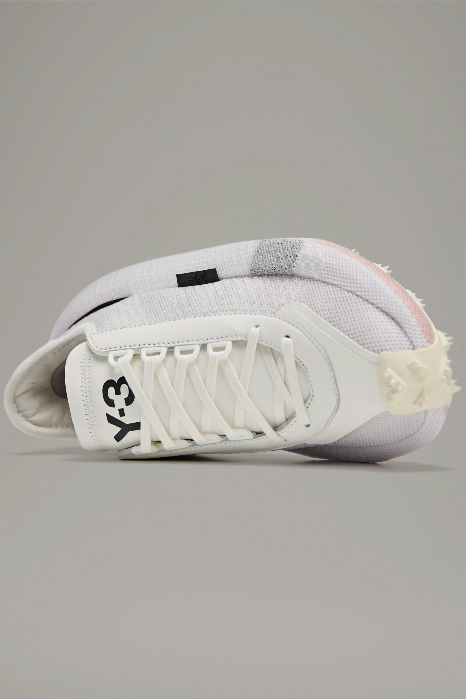 Y-3 Primeknit Sneakers Makura Y-3 Primeknit Sneakers Makura