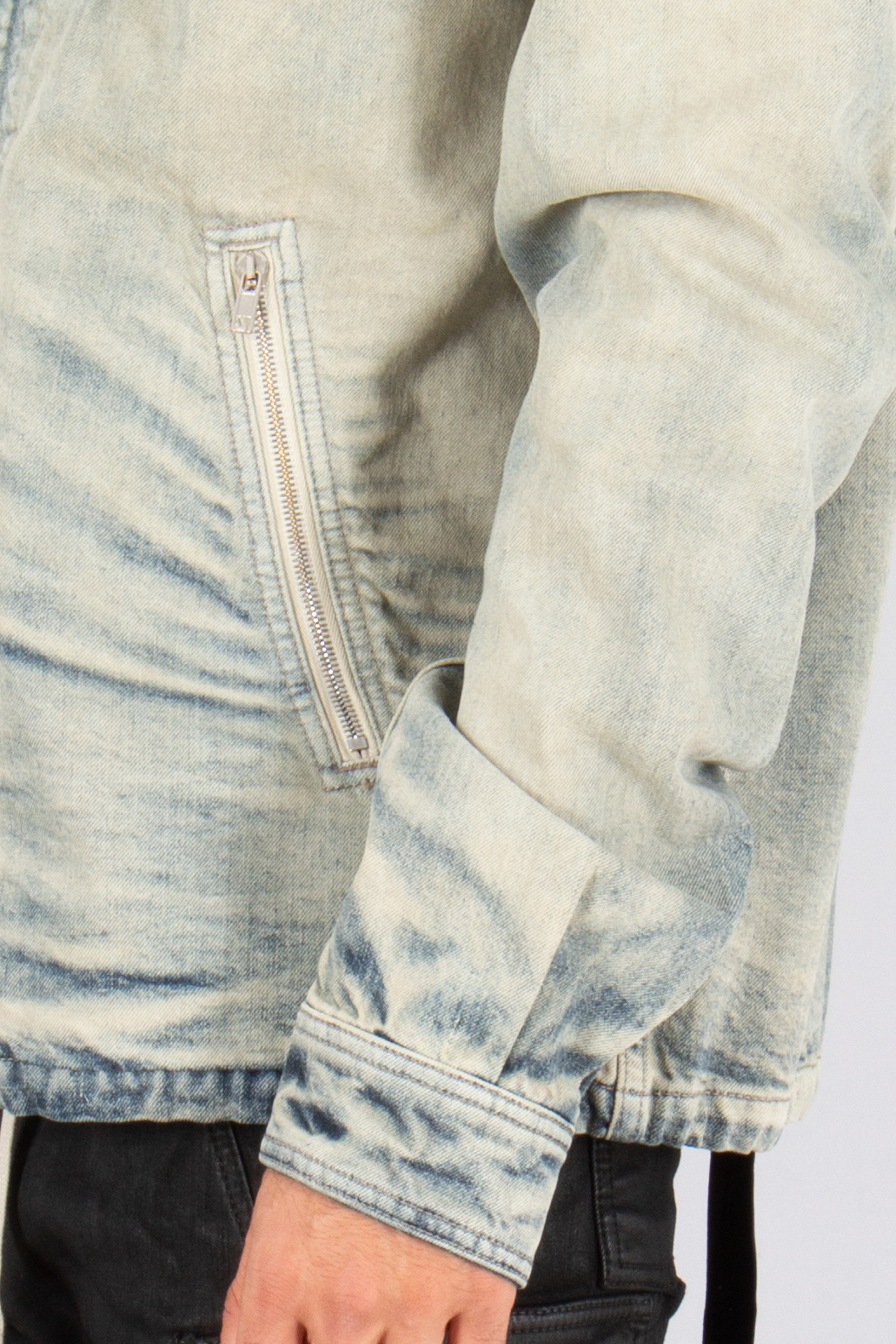 RICK OWENS DRKSHDW Regular Fit Mineral Pearl Cotton Denim Concealed Zipfront Jacket Langarm, Ärmel, Hosen, Jeans, Jacke