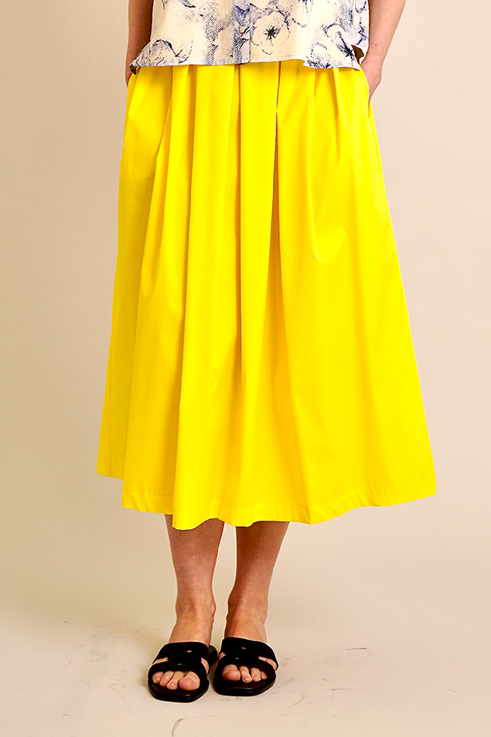 0039 ITALY Long Pleated Skirt Kylie