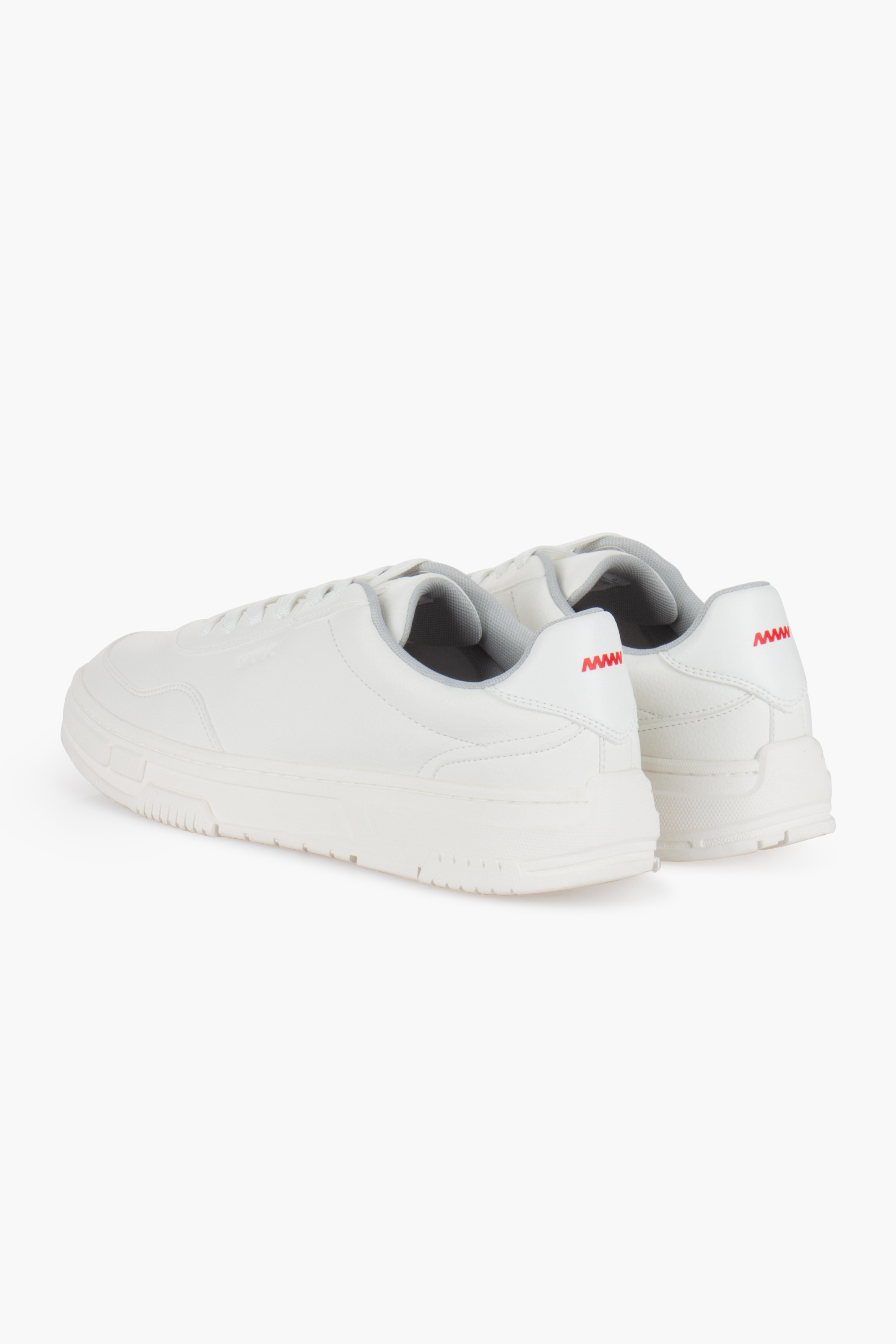 HUGO Grained Faux Leather Sneakers Yarrow Bekleidung, Schuhwerk, Schuh, Sneaker