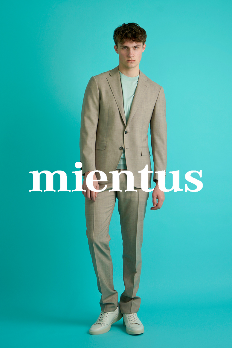 mientus LOOKBOOK 92, sommerliche formelle Kleidung für Herren, Anzug, Leinen, Person