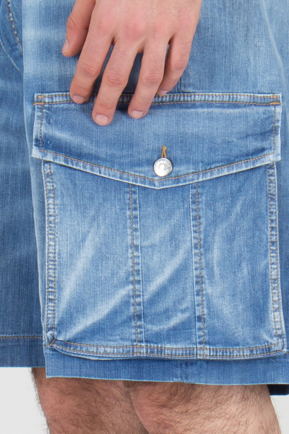 DSQUARED2 Relaxed Fit Distressed Denim Cargo Shorts 64 Tag