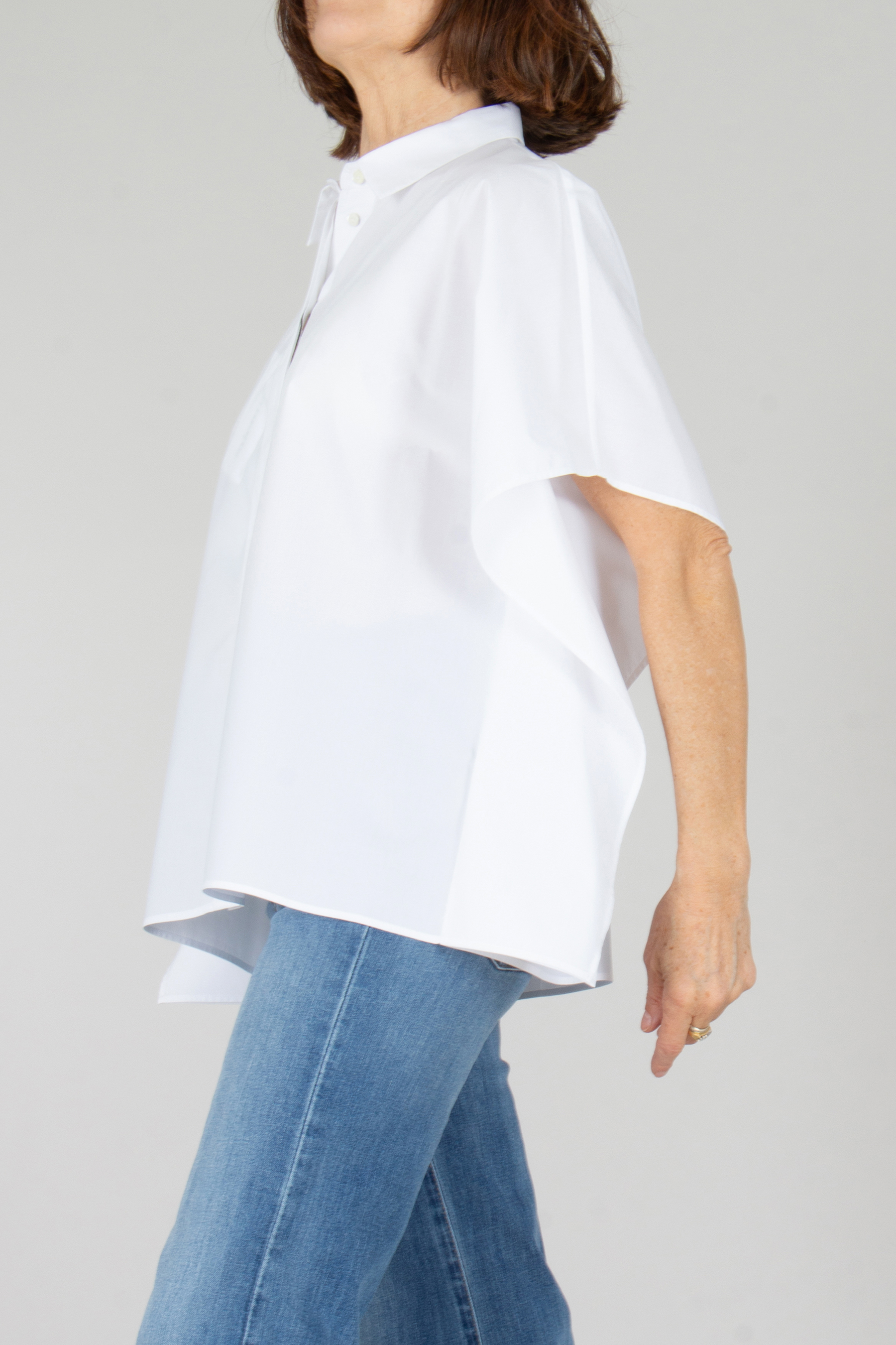 Mantel, Laborkittel, Jeanshose, Person, Bluse