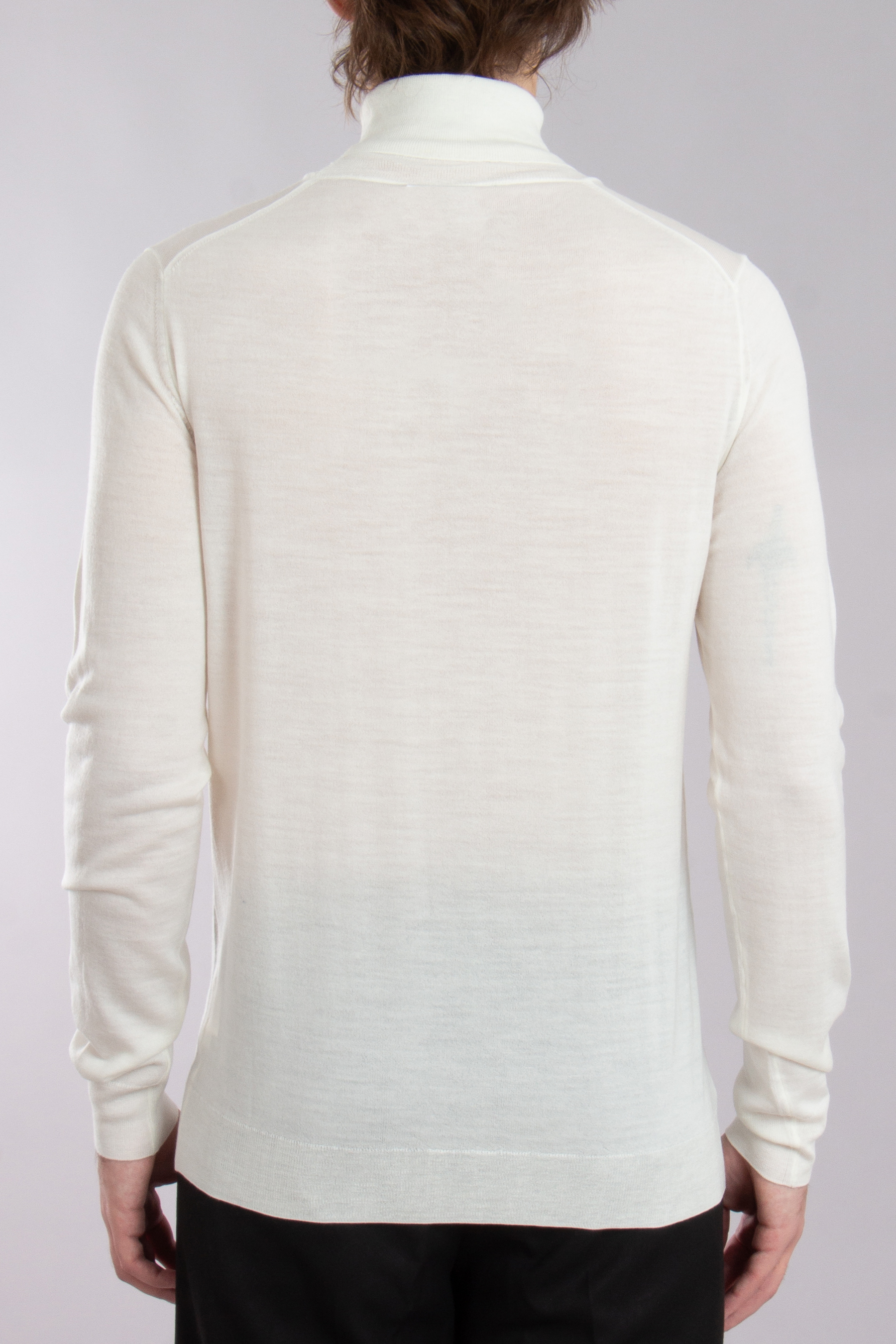 AIDA BARNI Lightweight Wool Turtleneck Sweater AIDA BARNI Lightweight Wool Turtleneck Sweater