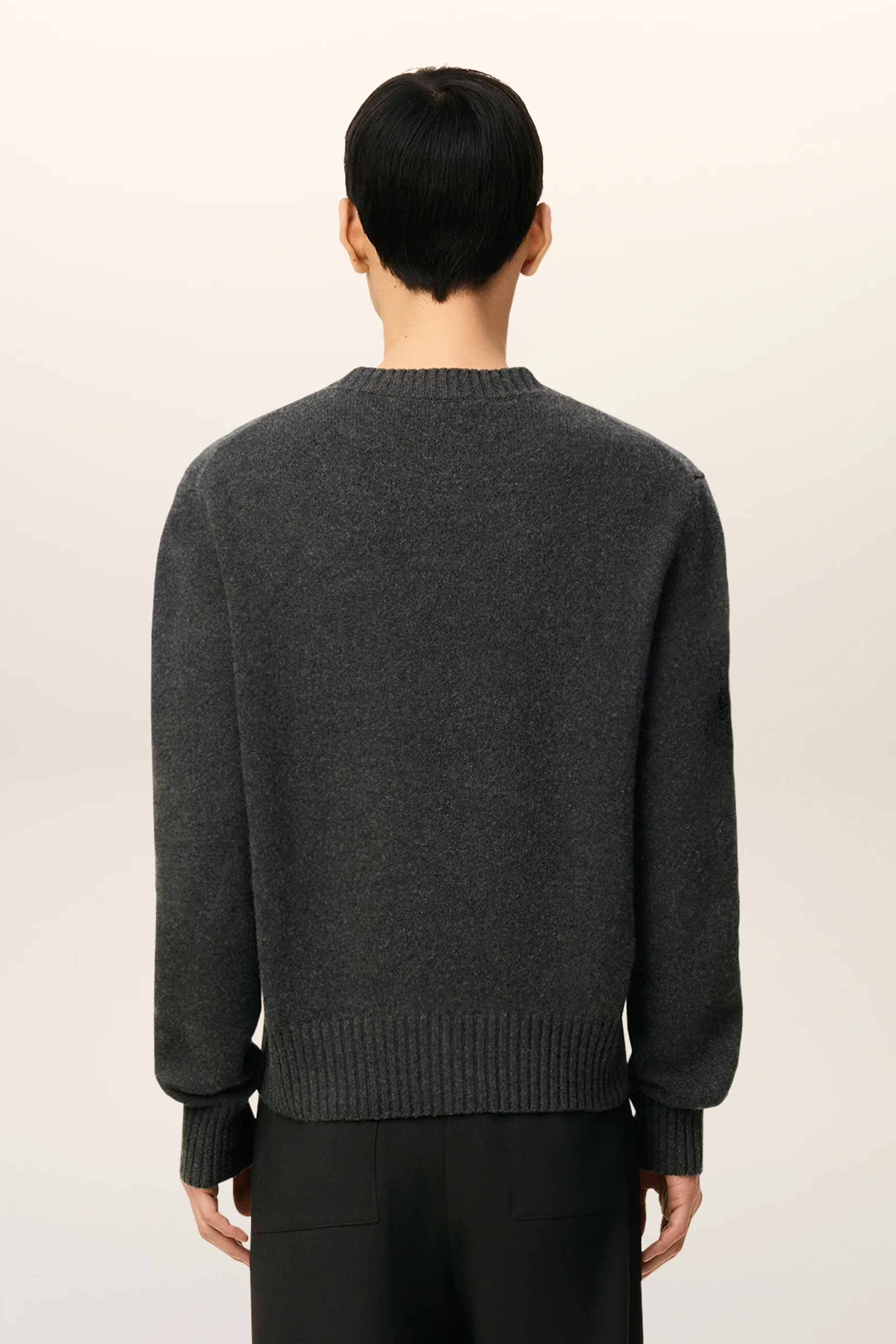 AMI PARIS Regular Fit Ami De Coeur Recycled Cashmere Blend Sweater Bekleidung, Strickwaren, Pullover
