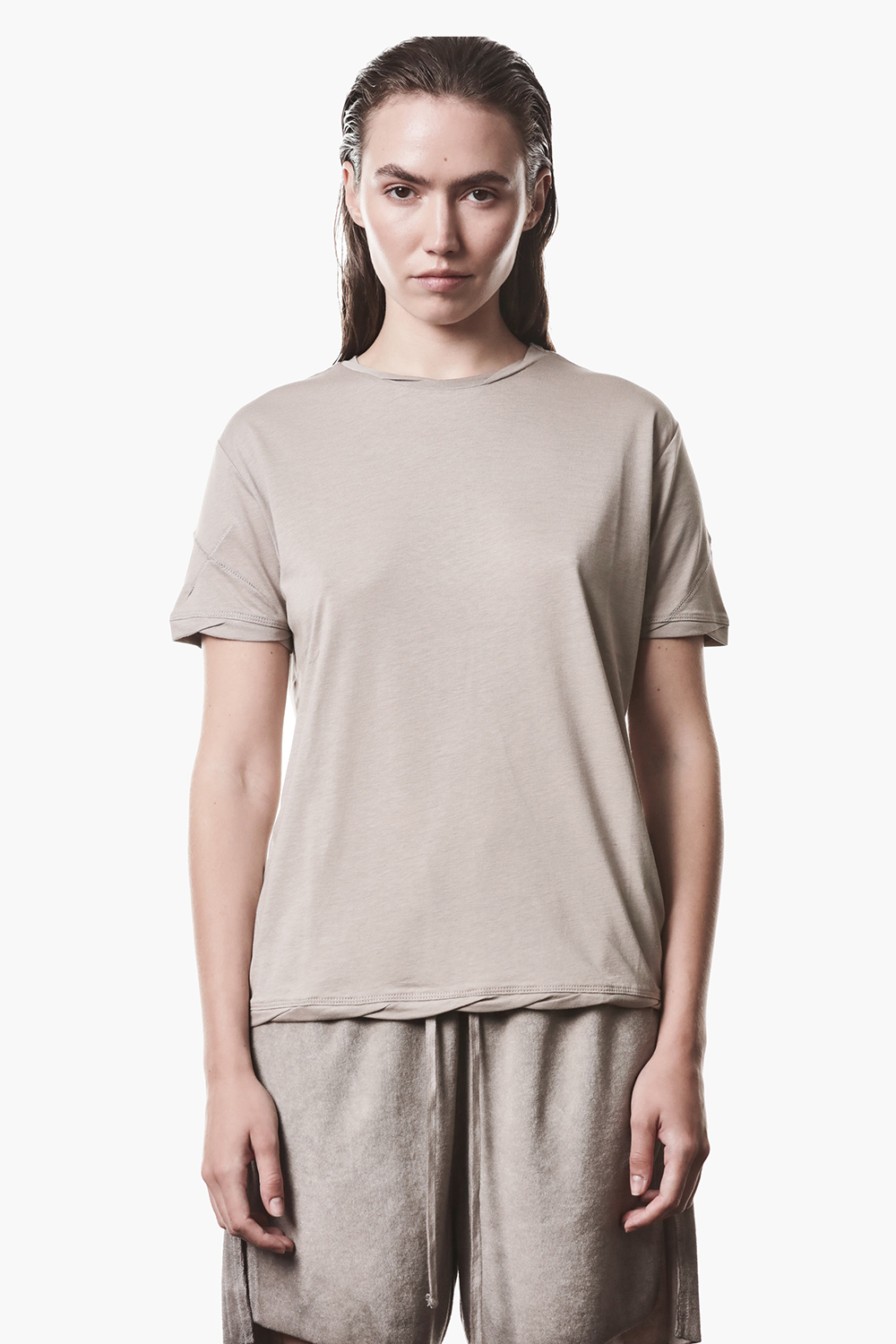 Bekleidung, T-shirt, Person, Leinen, Gesicht