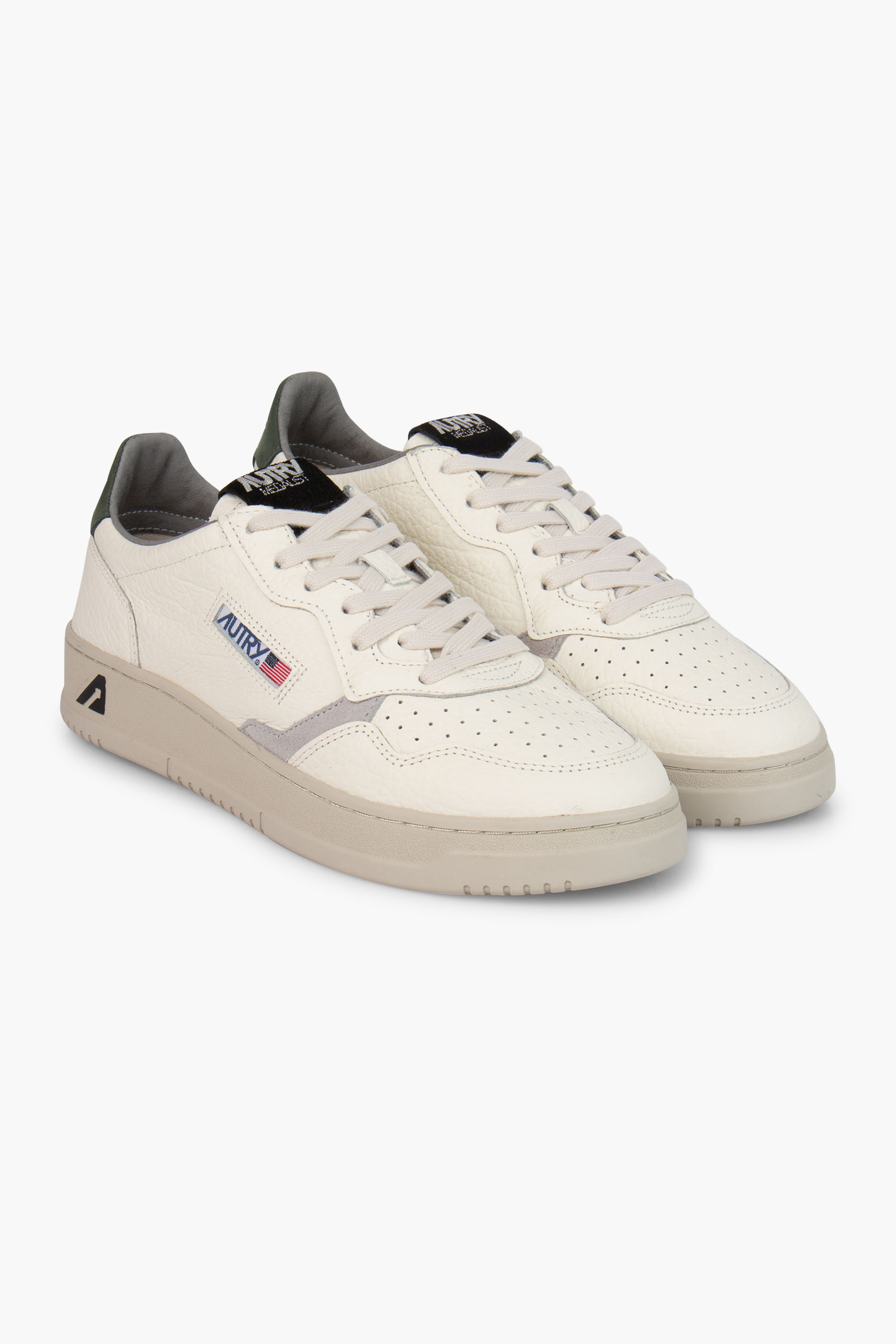 AUTRY Pebbled Leather Sneakers Medalist Low AUTRY Pebbled Leather Sneakers Medalist Low