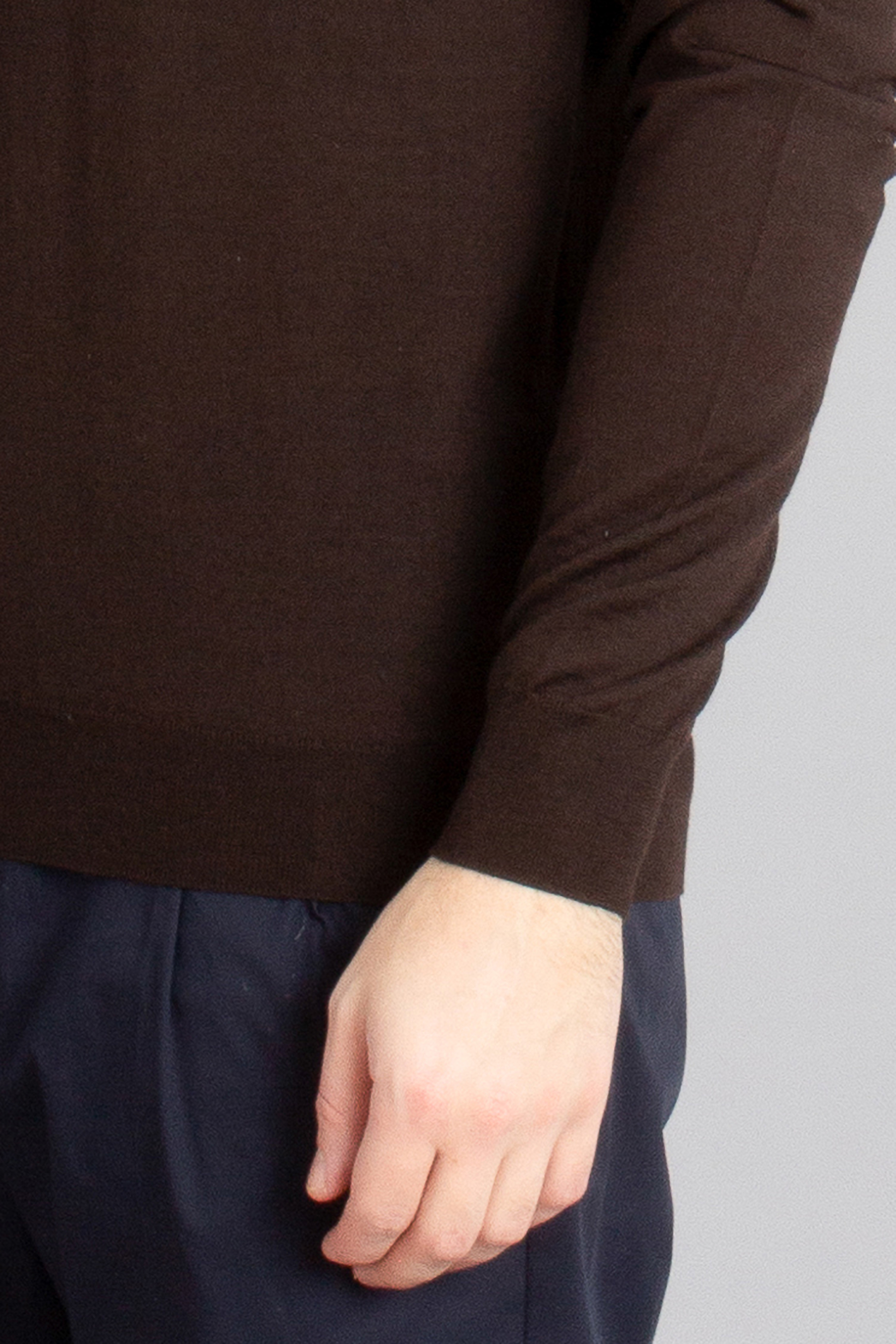 AIDA BARNI Regular Fit Wool Knit Sweater AIDA BARNI Regular Fit Wool Knit Sweater