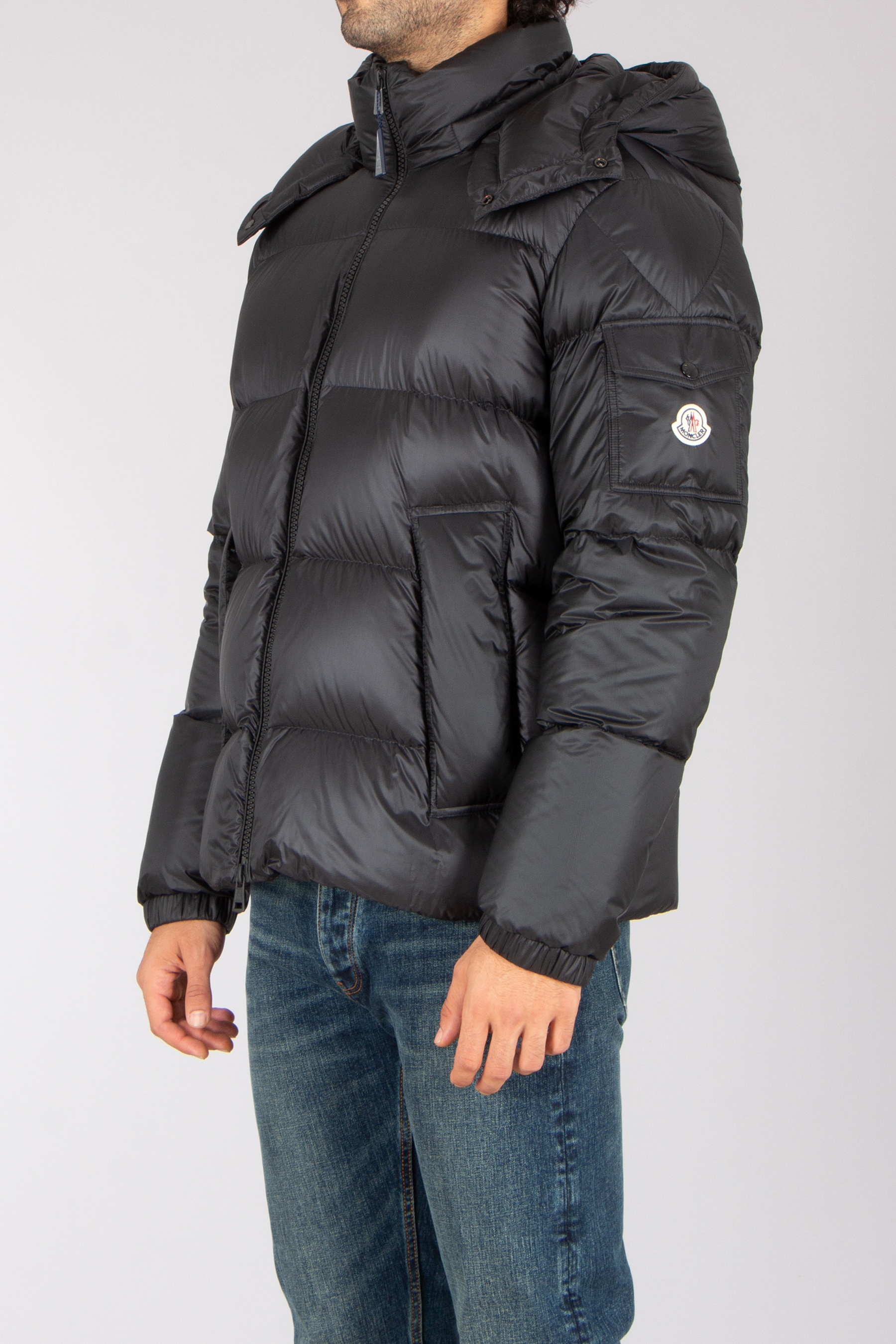 MONCLER Couyere Regular Fit Recycled Nylon Micro Ripstop Down Jacket Bekleidung, Mantel, Jacke, Jeans, Hosen
