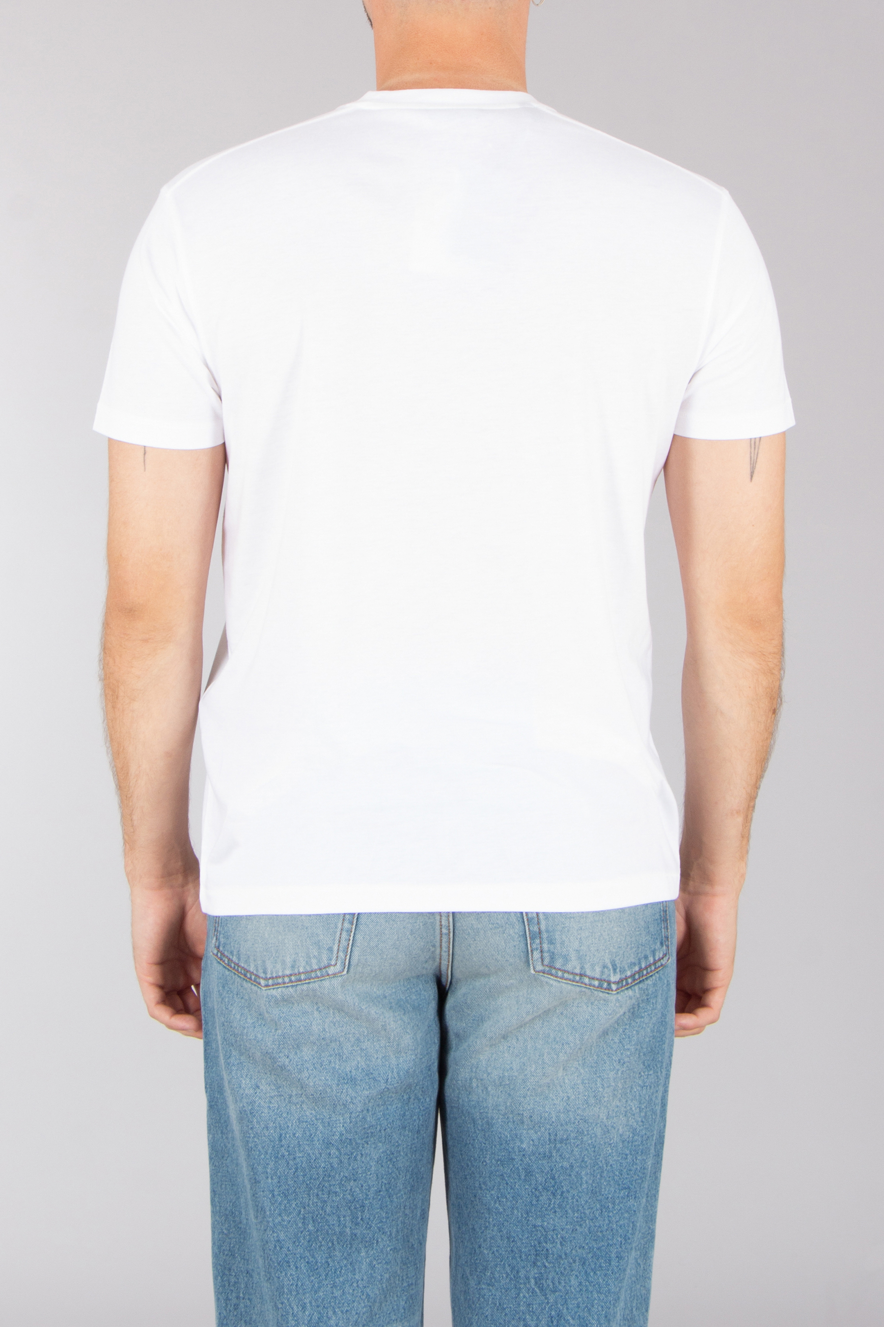 T-shirt, Hosen, Erwachsener, Mann, Person