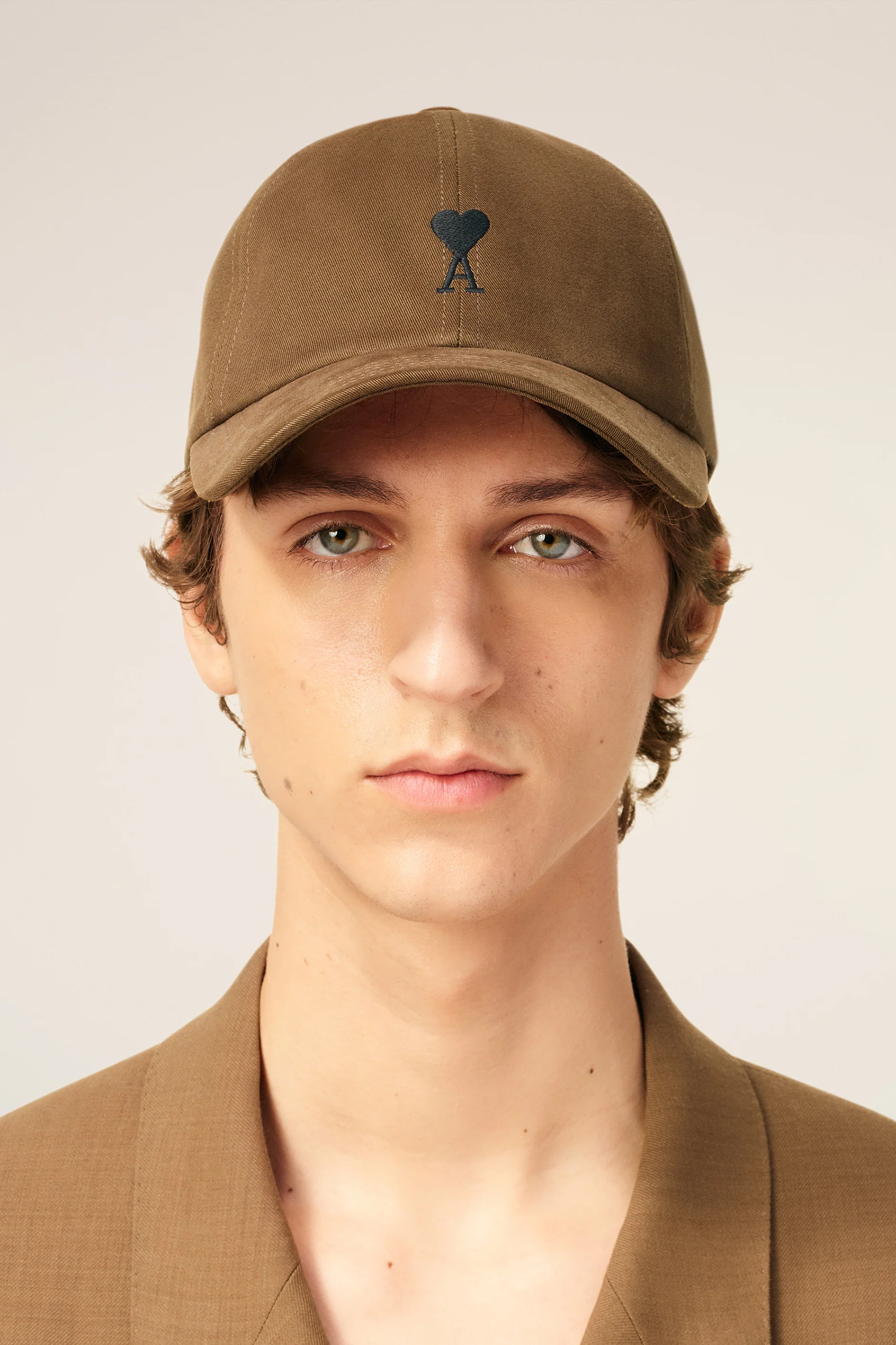 AMI PARIS Ami De Coeur Cotton Gabardine Cap Baseball-Kappe, Kappe, Hut, Person, Gesicht