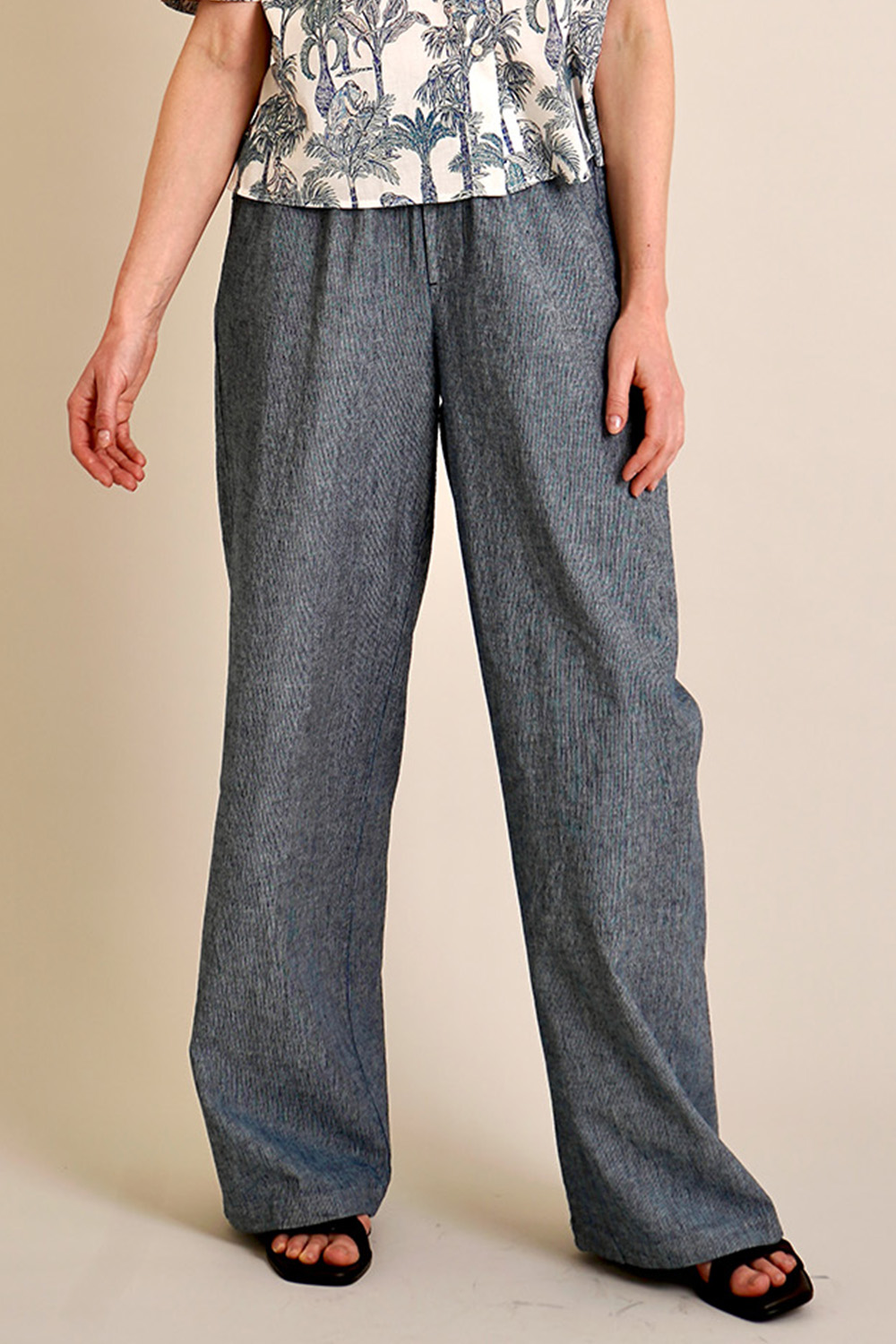 0039 ITALY Regular Fit Linen Striped Pants