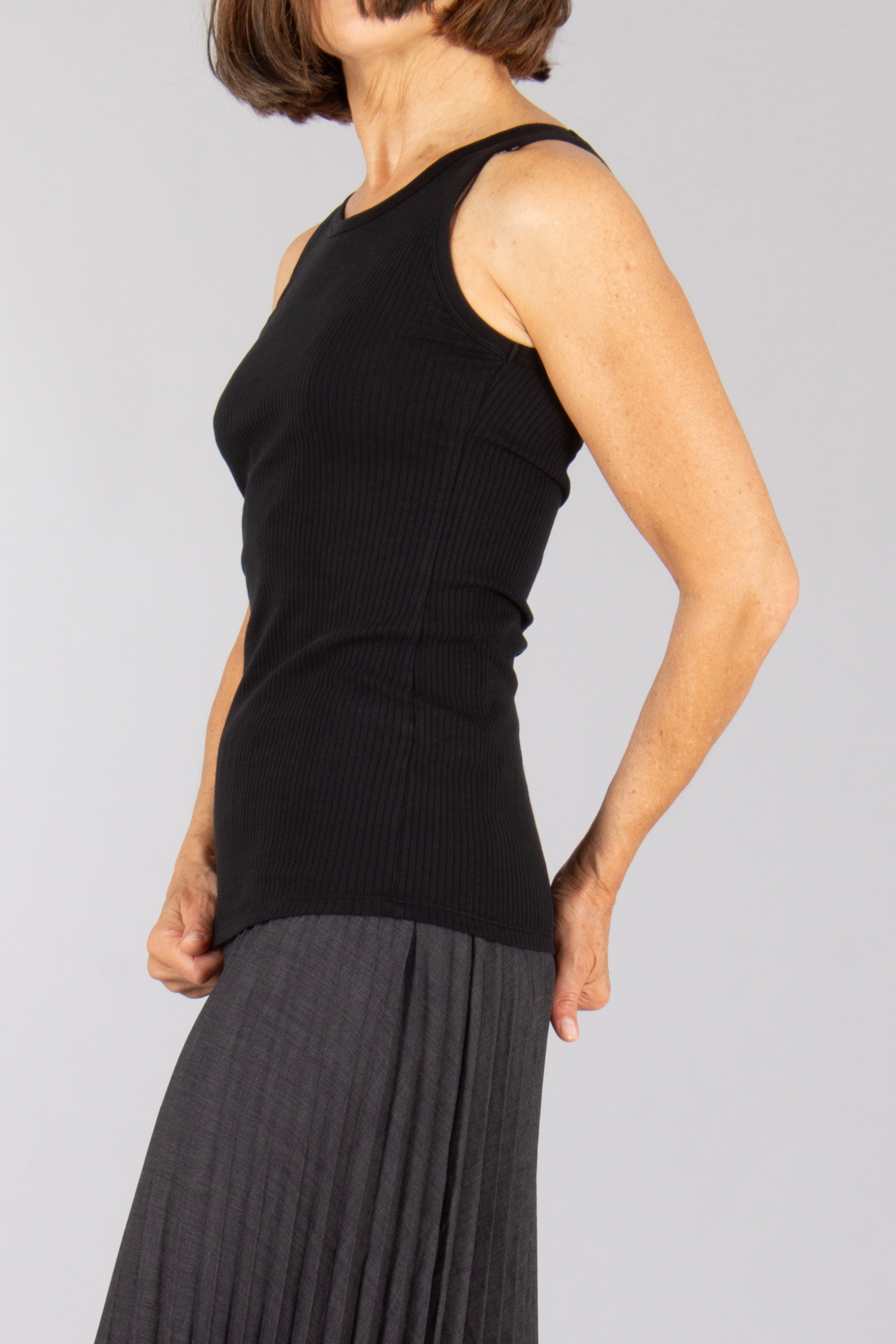 0039 ITALY Slim Fit Ribbed Stretch Cotton Jersey Tank Top Ella Kleid, Erwachsener, Weiblich, Person, Frau