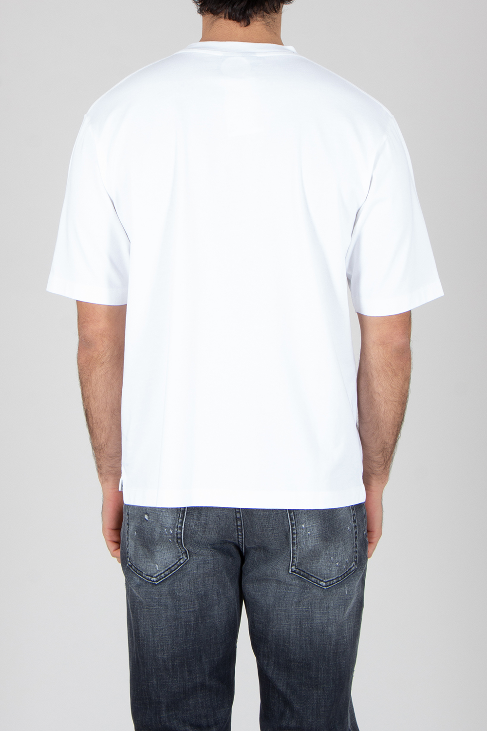 T-shirt, Hemd, Jeanshose, Mann, Person