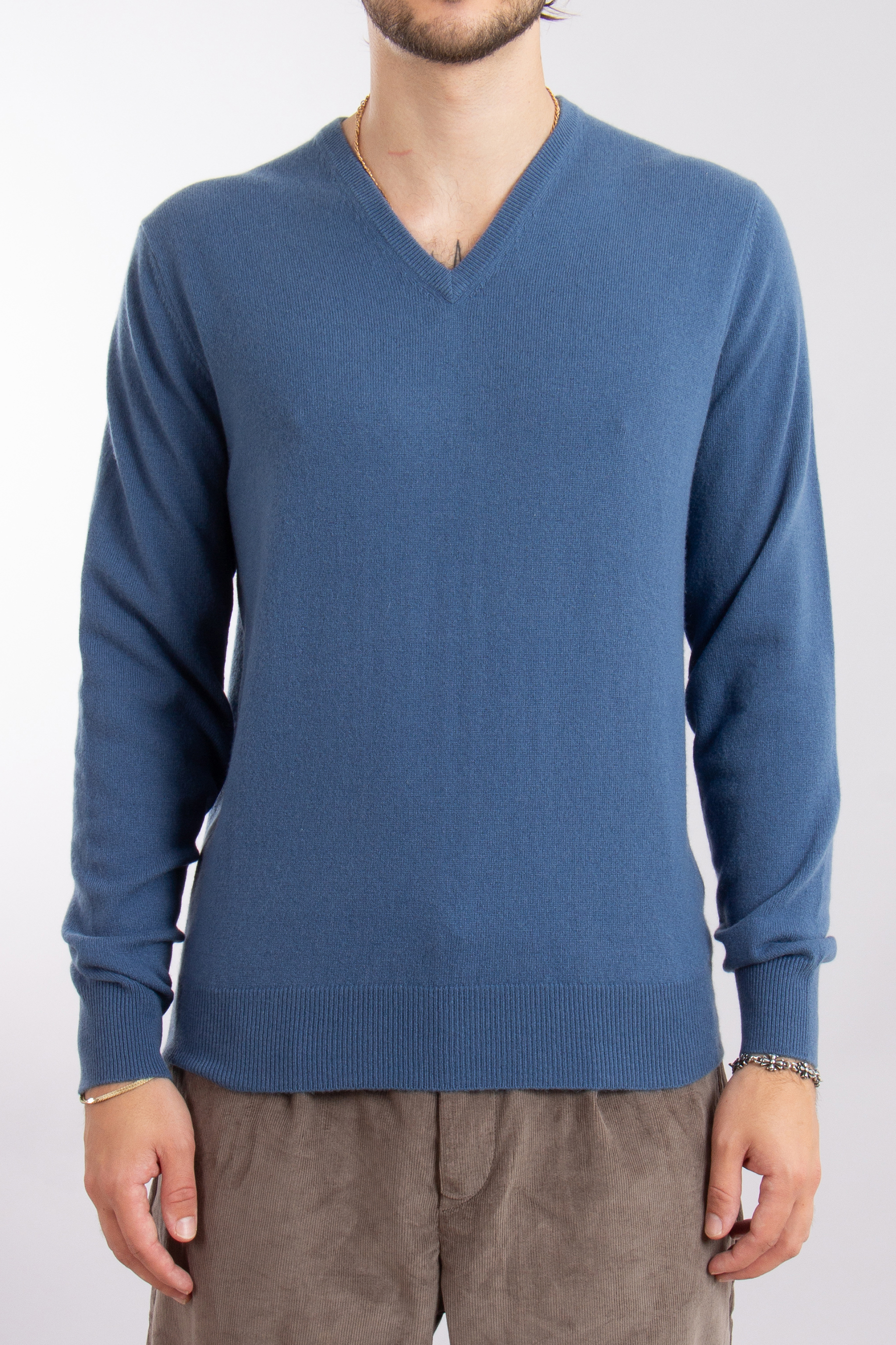 ALLUDE Cashmere V-Neck Sweater