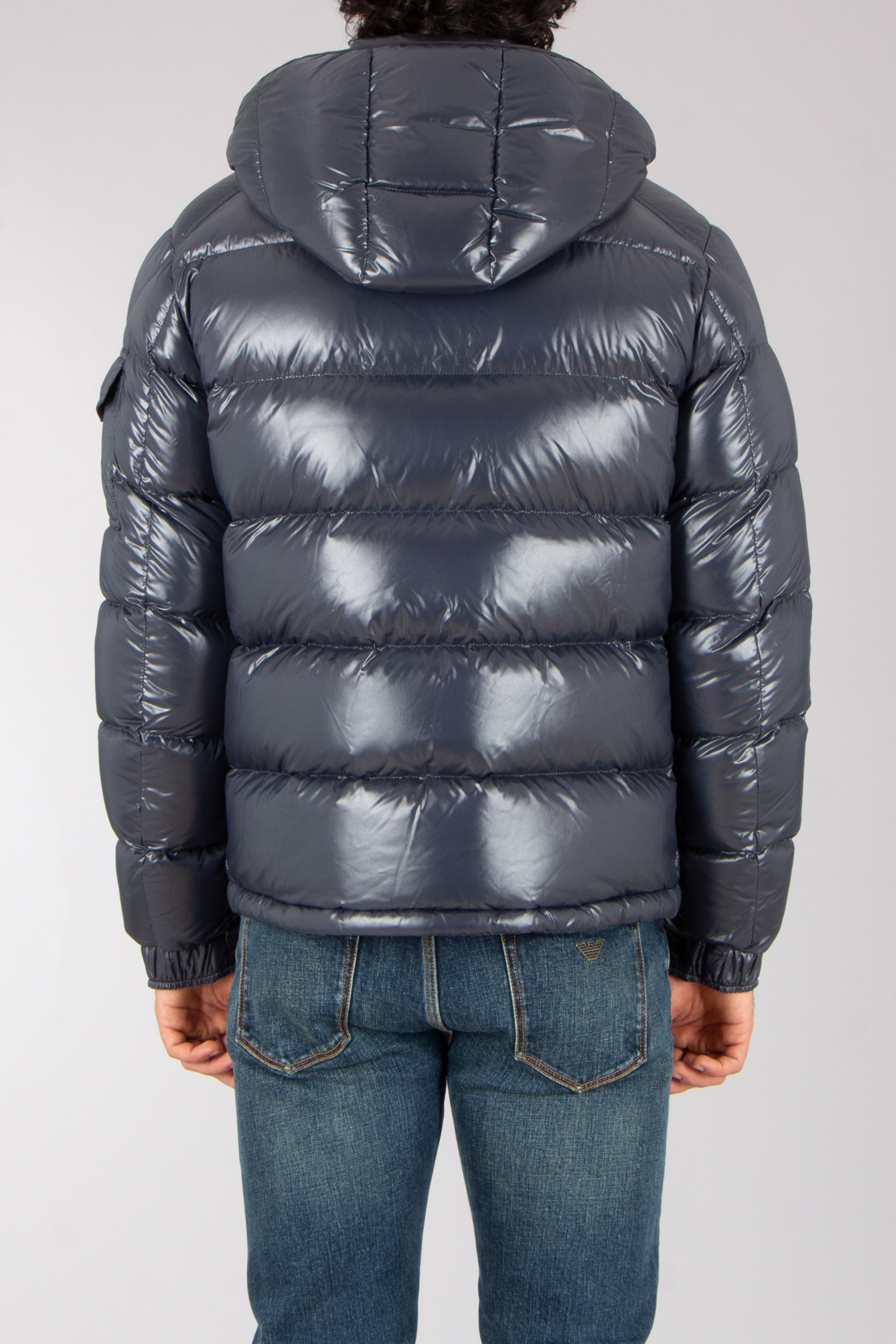 MONCLER Maya Regular Fit Nylon Laqué Down Jacket Bekleidung, Mantel, Jacke, Jeans, Hosen