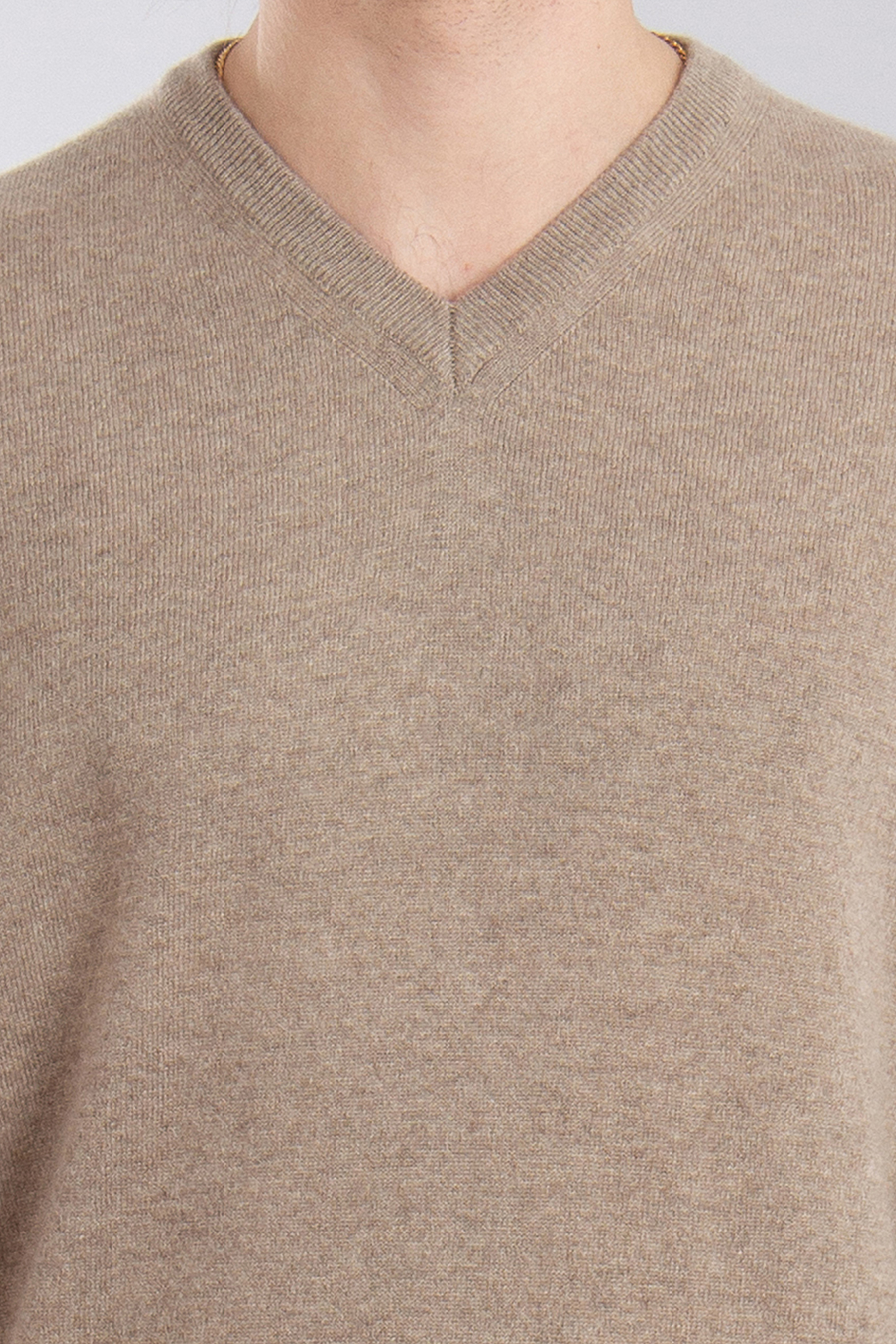 AIDA BARNI Cashmere V-Neck Sweater AIDA BARNI Cashmere V-Neck Sweater