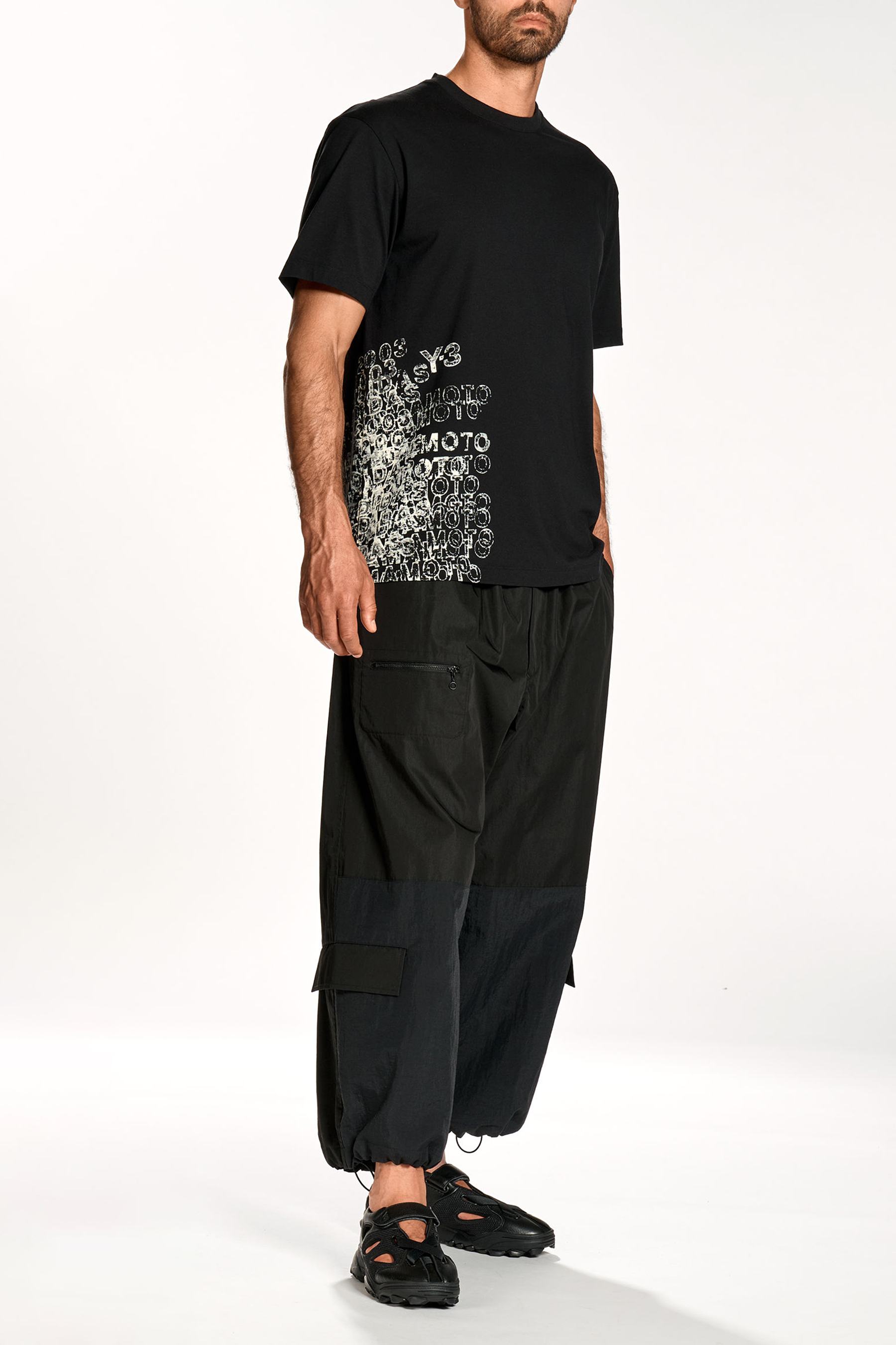 T-shirt, Hosen, Erwachsener, Mann, Person