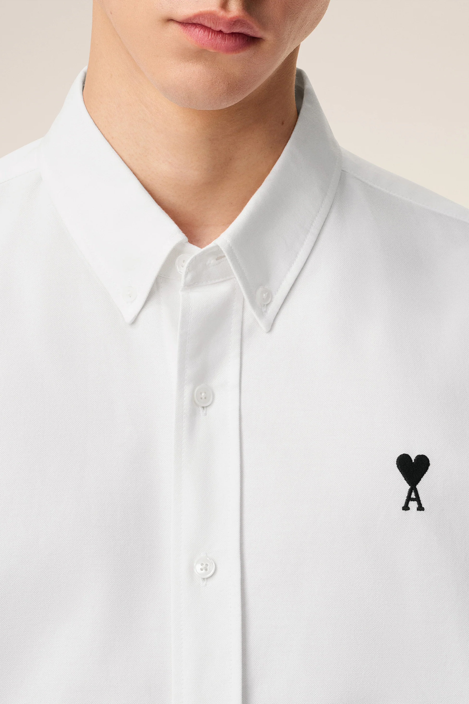 AMI PARIS Classic Fit Ami De Coeur Cotton Oxford Button-Down Shirt Bekleidung, Hemd, Kleid, Hemd, Mantel