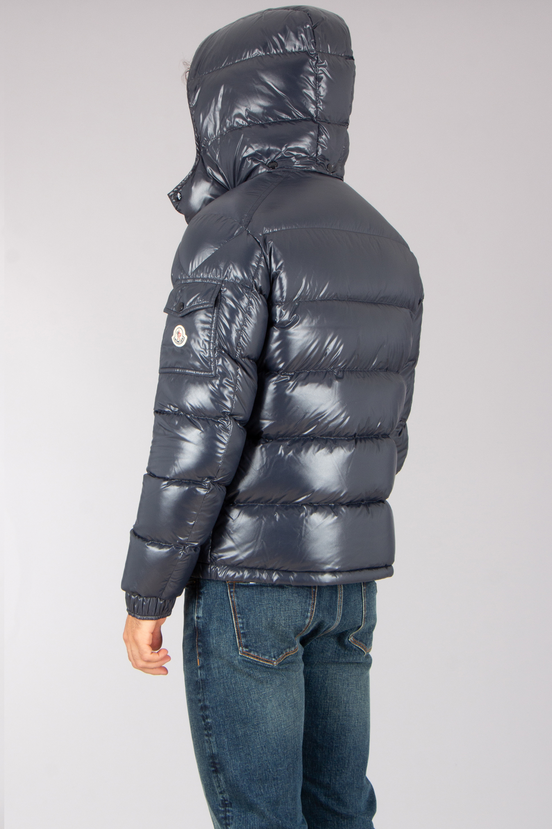 MONCLER Maya Regular Fit Nylon Laqué Down Jacket Mantel, Jacke, Jeans, Mann, Person