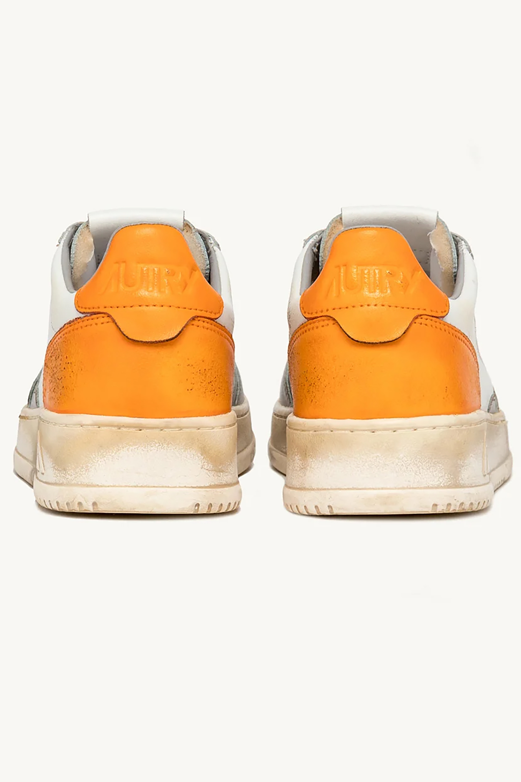 AUTRY Low Top Leather Sneakers Medalist Super Vintage AUTRY Low Top Leather Sneakers Medalist Super Vintage