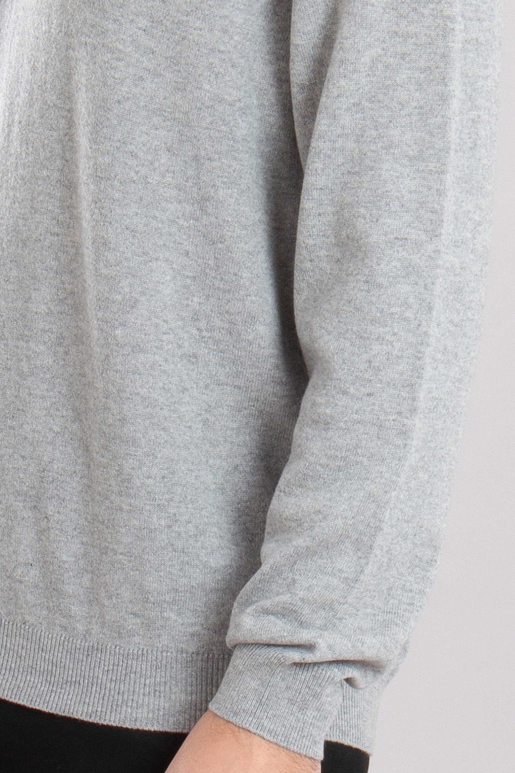 AIDA BARNI Cashmere V-Neck Sweater AIDA BARNI Cashmere V-Neck Sweater