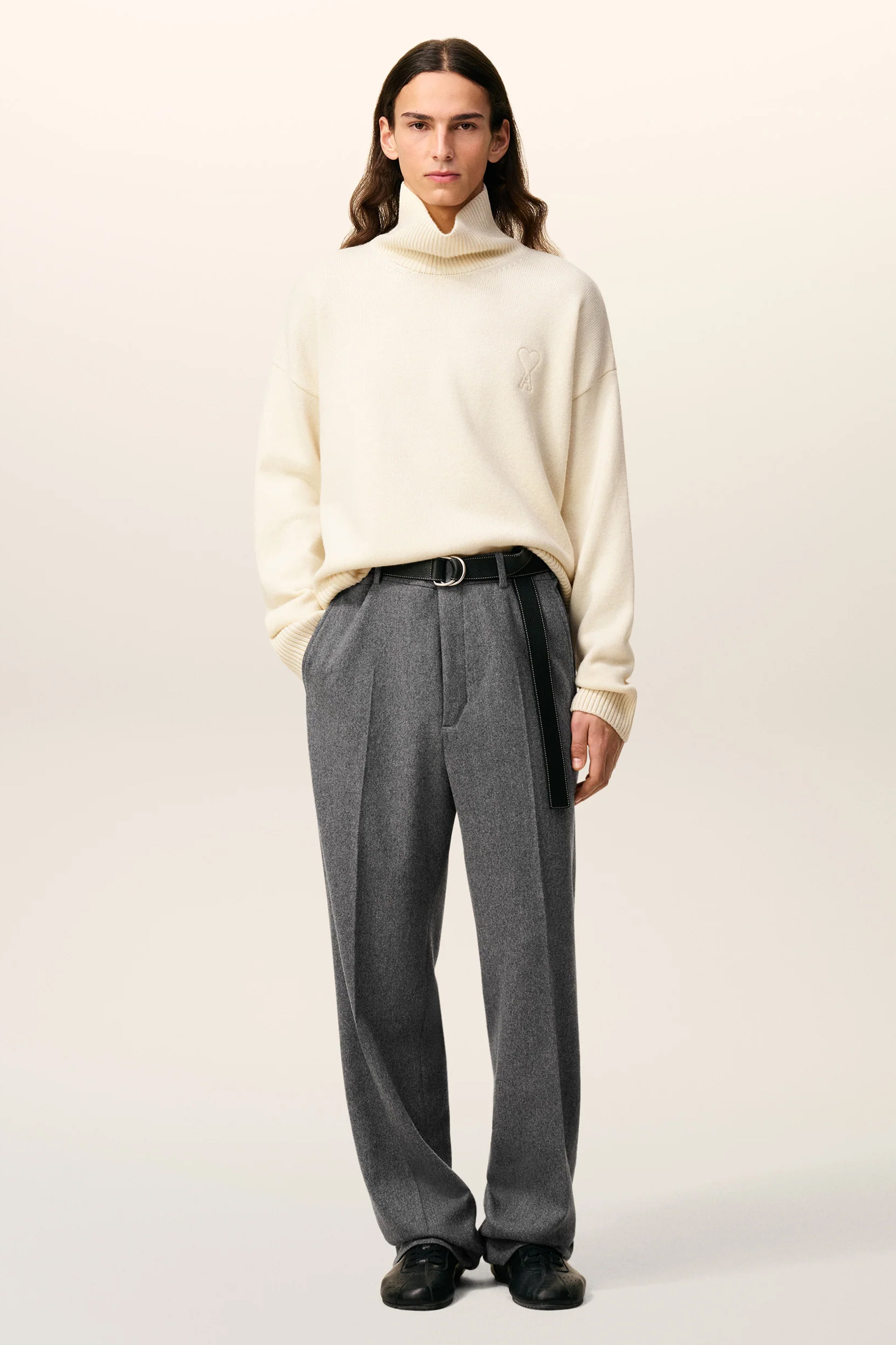 AMI PARIS Loose Fit Virgin Wool Flannel Pants Bekleidung, Hosen, Strickwaren, Pullover, Sweatshirt