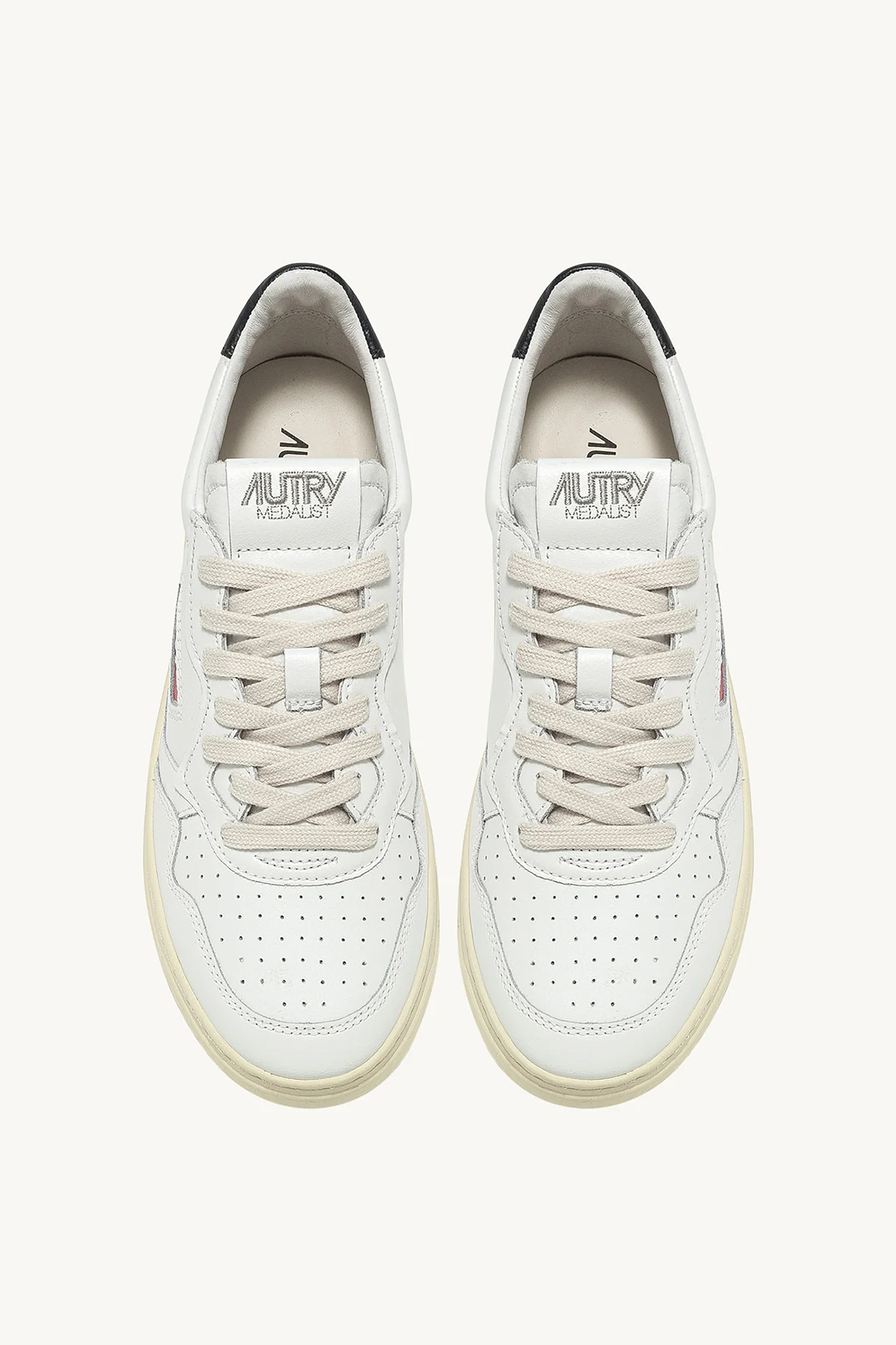 AUTRY Leather Sneakers Medalist Low AUTRY Leather Sneakers Medalist Low