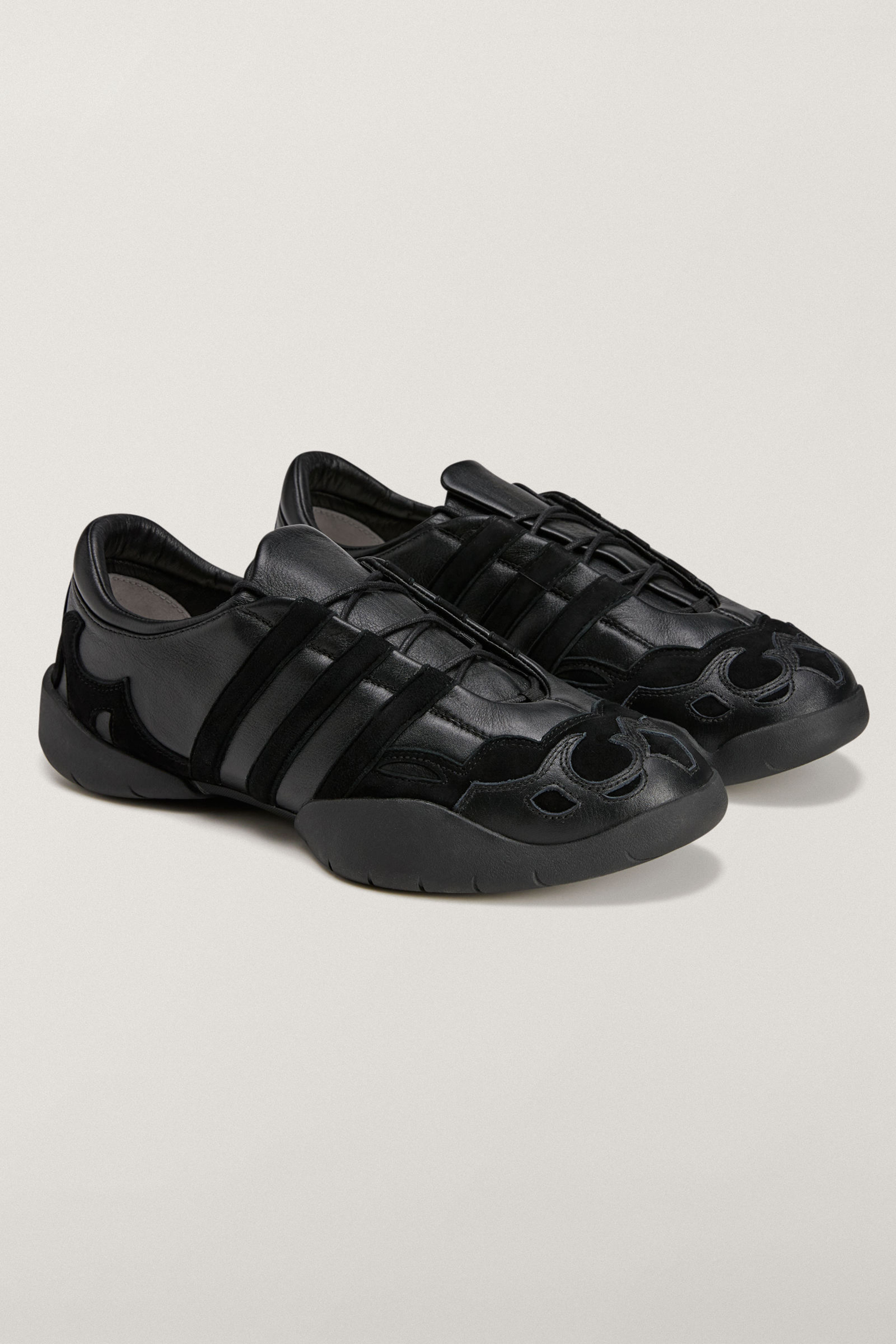 Bekleidung, Schuhwerk, Sandale, Schuh, Sneaker