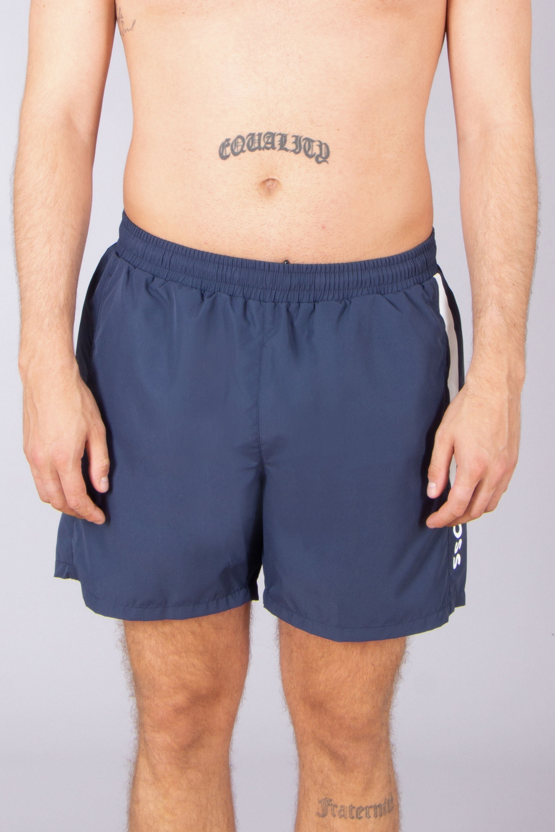 Bekleidung, Kurze Hosen, Haut, Tätowierung, Badehose