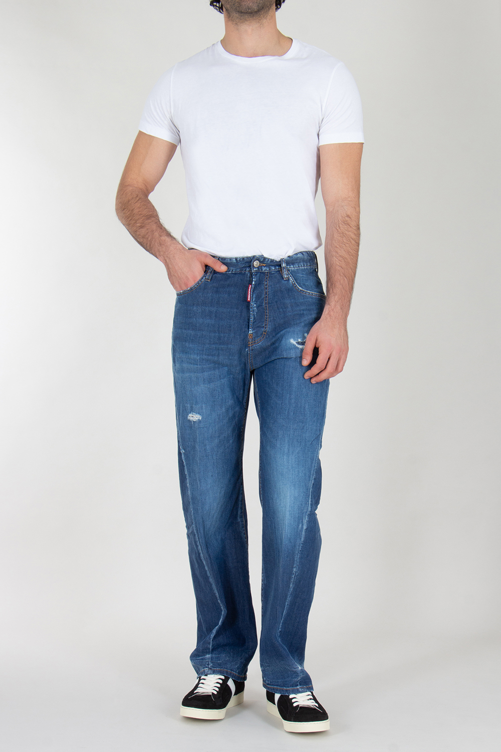 DSQUARED2 Relaxed Fit Distressed Denim Jeans Loose Twist