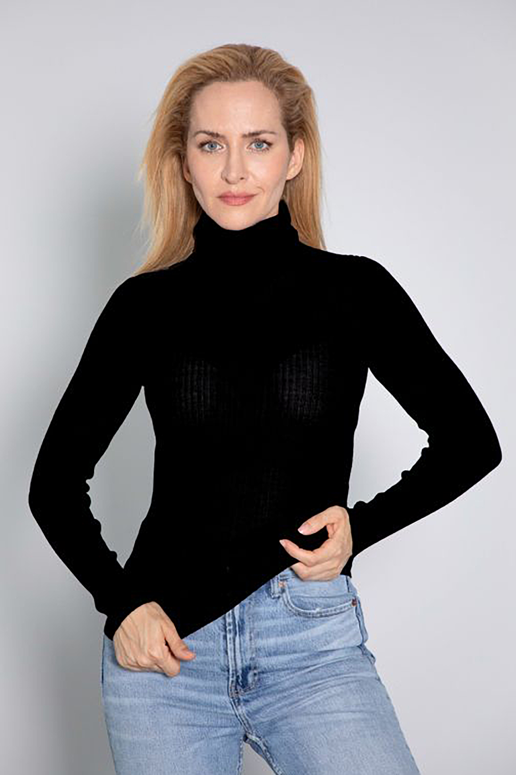 0039 ITALY Ribbed Wool Turtleneck Sweater Whiley