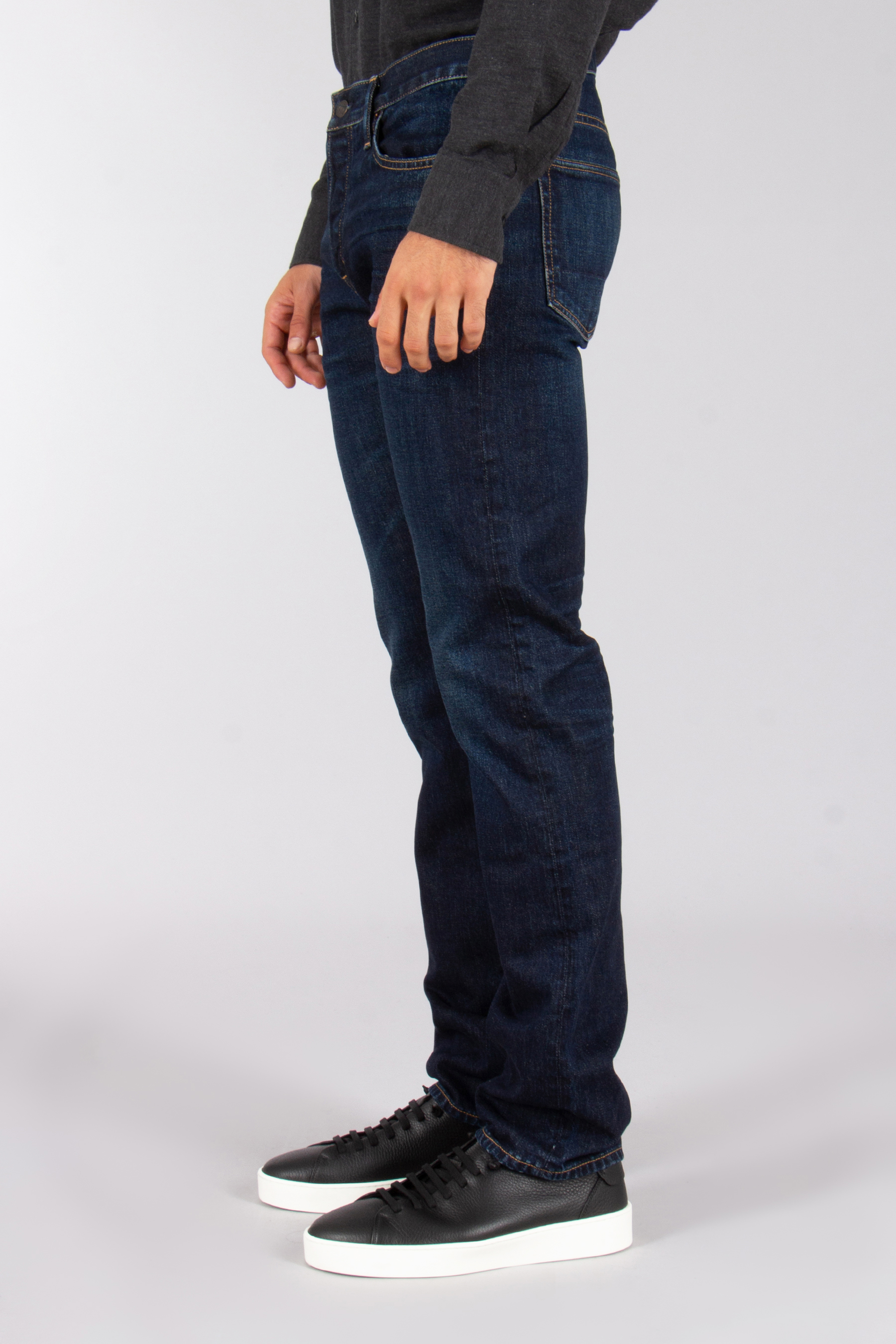 Hosen, Jeans, Schuh, Sneaker, Person